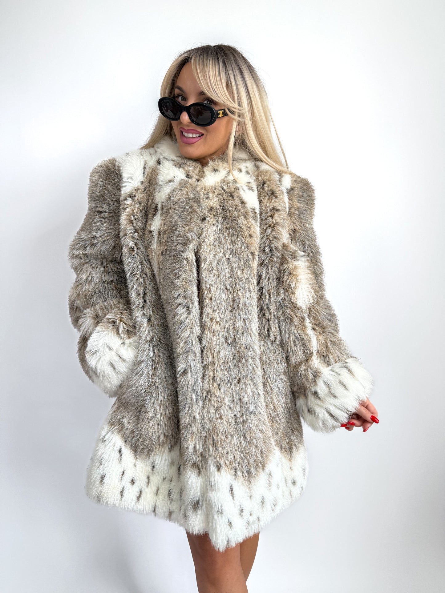 Vintage Faux Fur Snow Fox Print Coat – 90s y2k Mob Wife Style Winter Coat M-L
