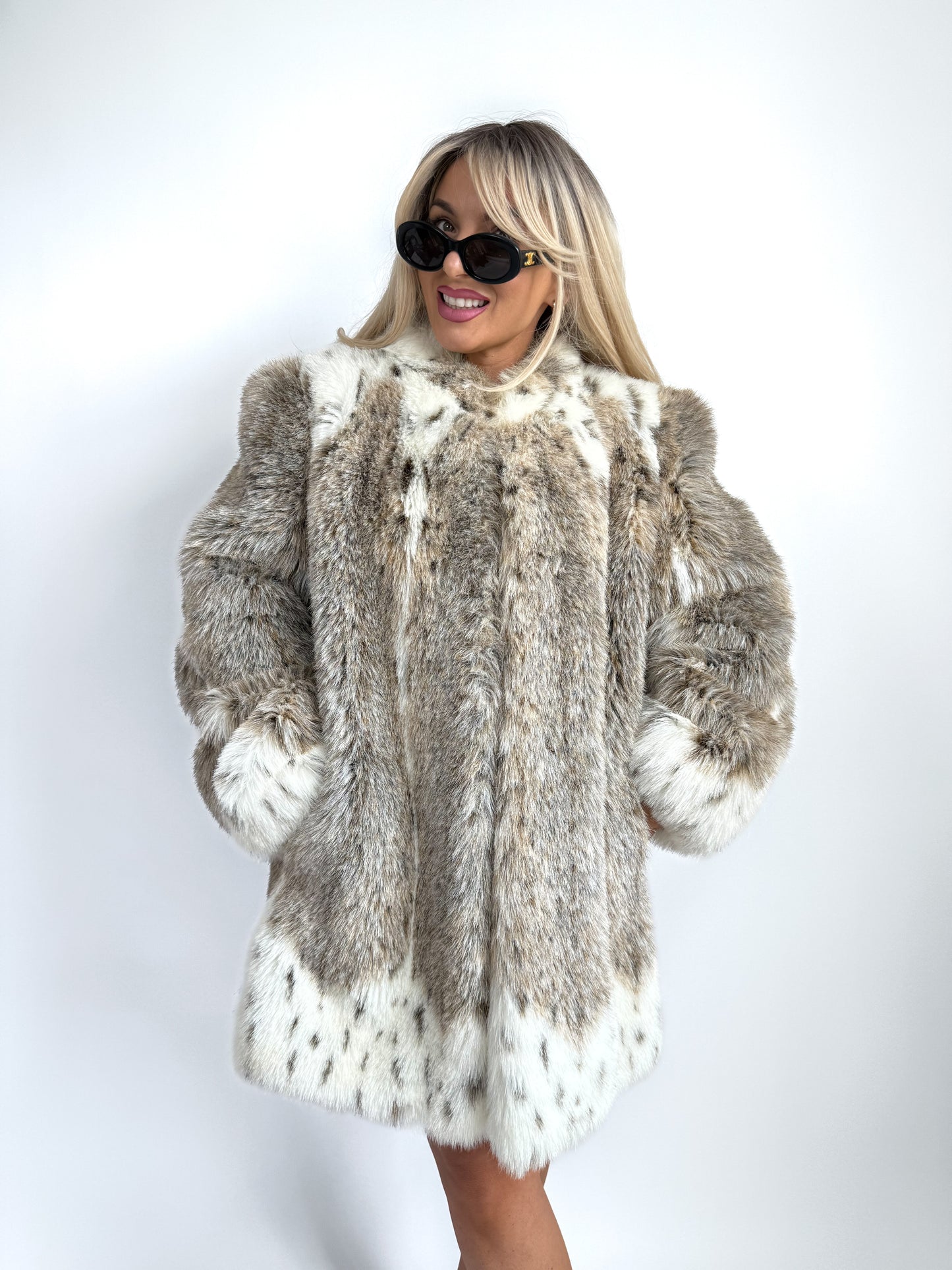 Vintage Faux Fur Snow Fox Print Coat – 90s y2k Mob Wife Style Winter Coat M-L