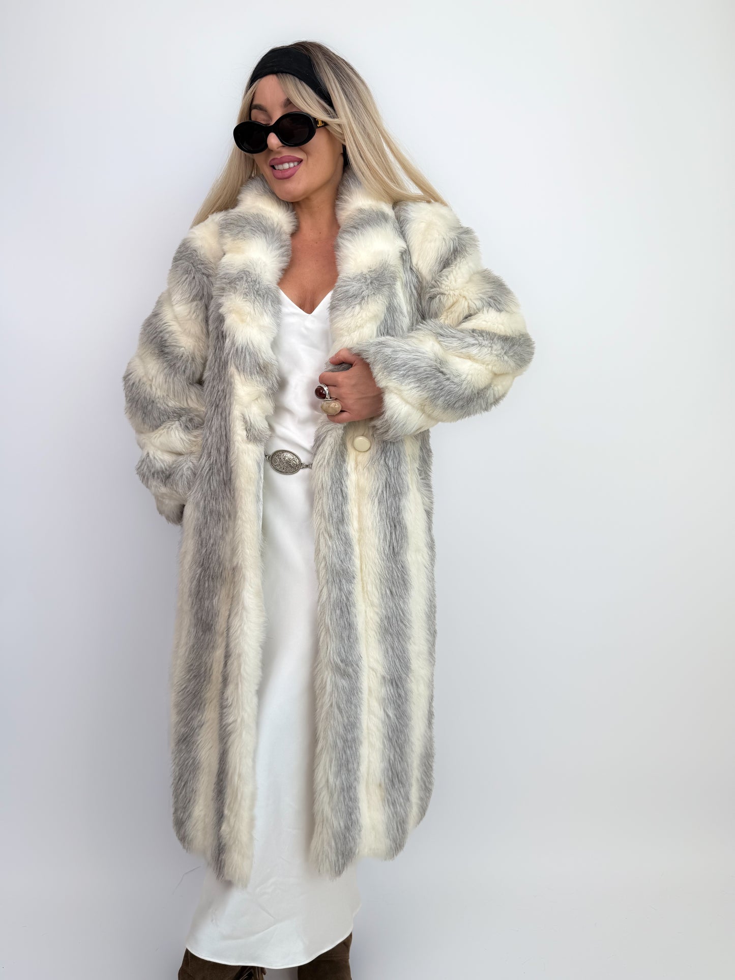 Vintage Ivory White Gray Long Faux Fur Winter Coat Size Small - XS