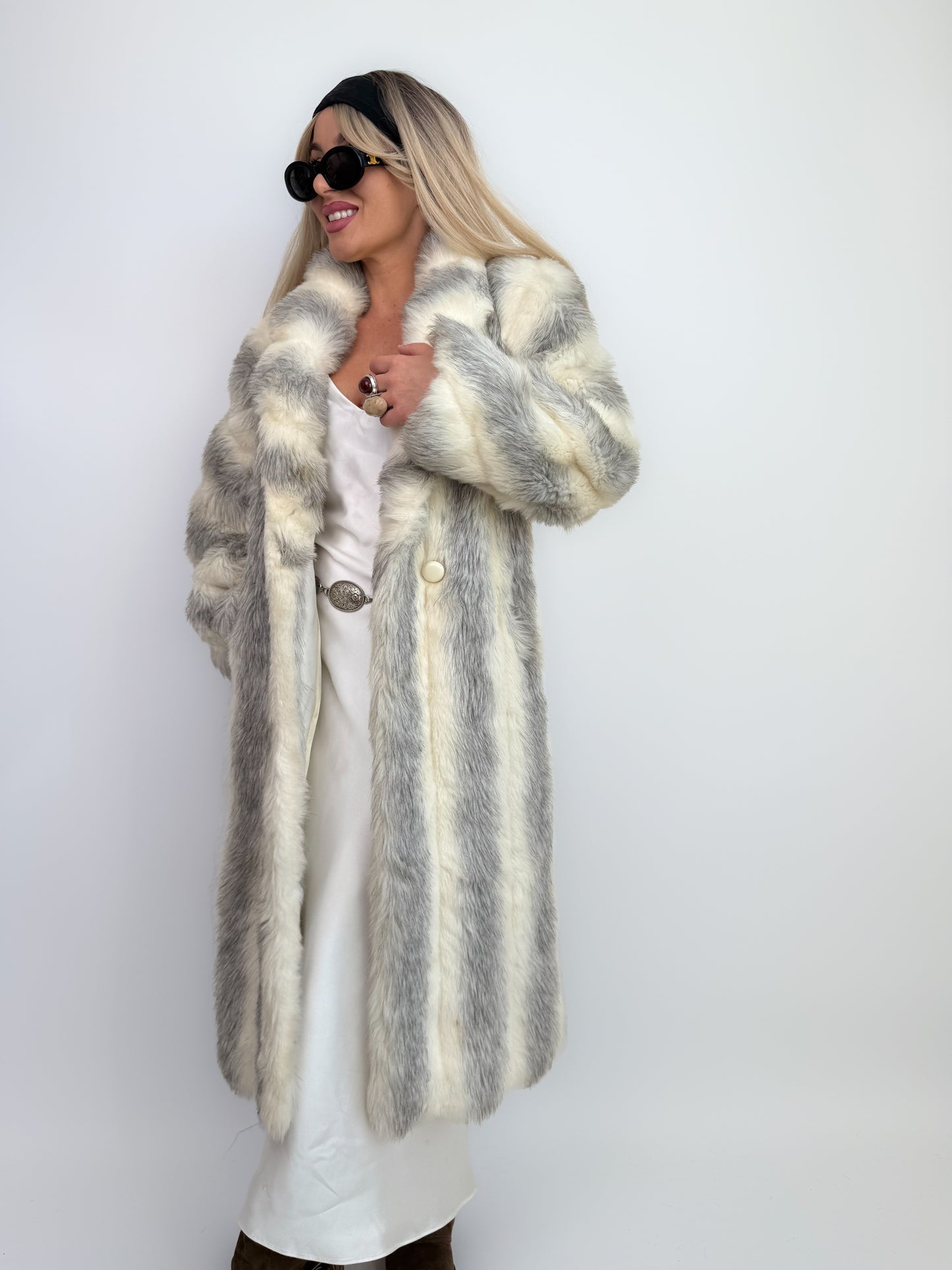 Vintage Ivory White Gray Long Faux Fur Winter Coat Size Small - XS