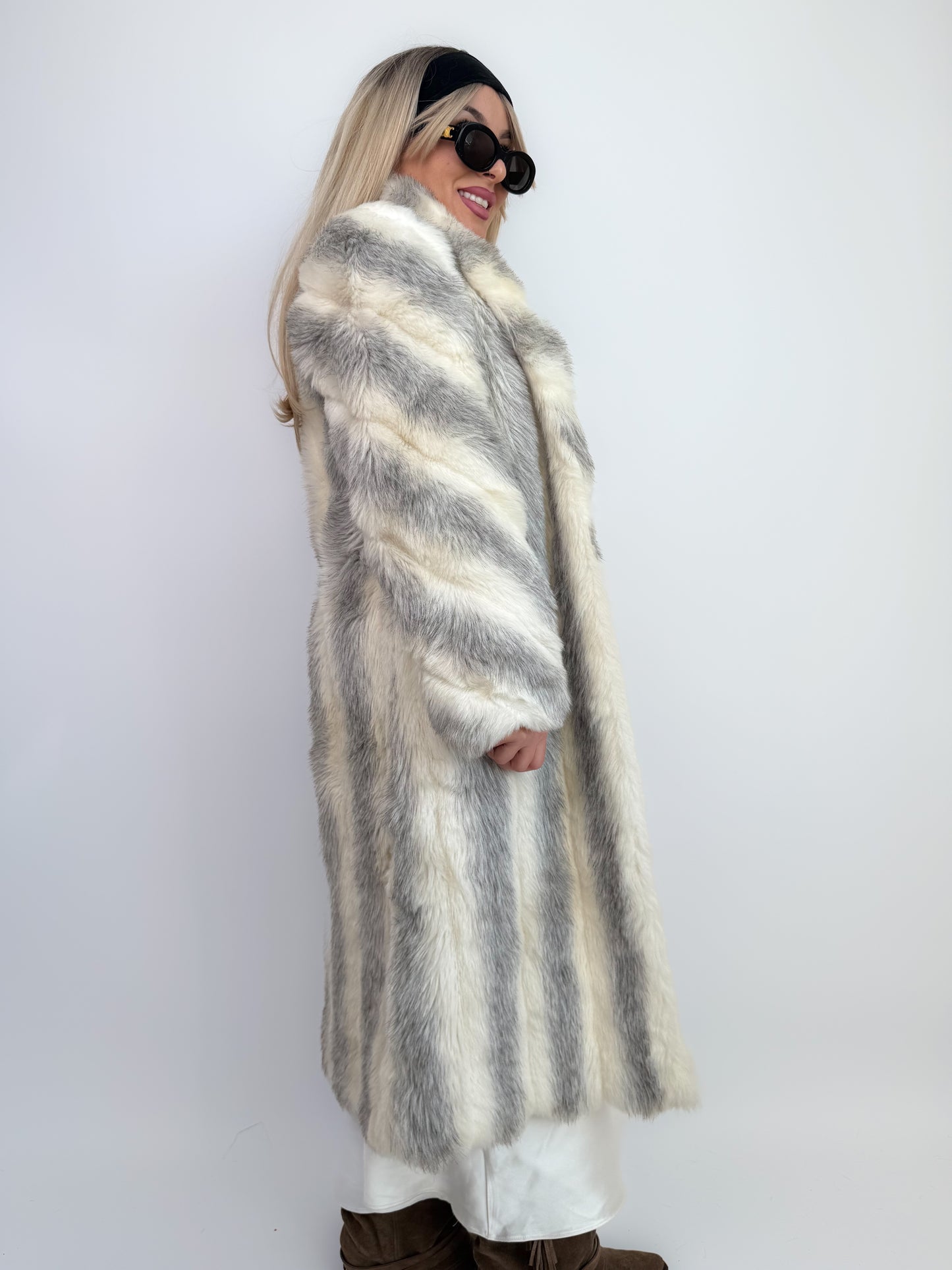 Vintage Ivory White Gray Long Faux Fur Winter Coat Size Small - XS