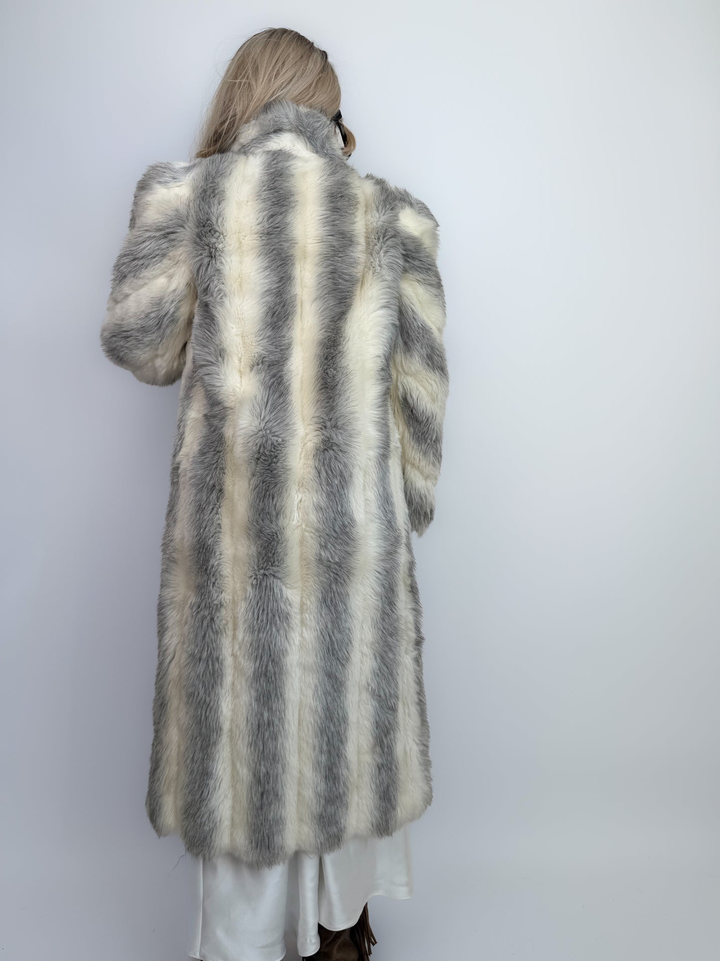 Vintage Ivory White Gray Long Faux Fur Winter Coat Size Small - XS