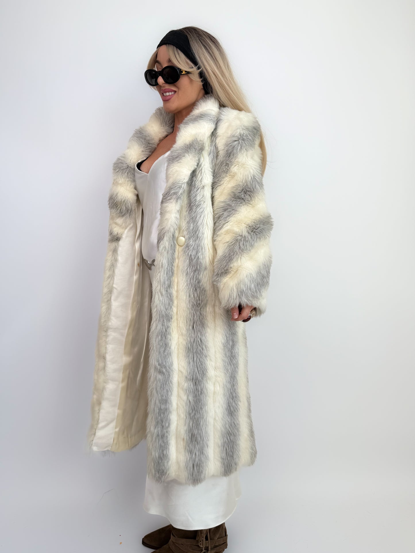 Vintage Ivory White Gray Long Faux Fur Winter Coat Size Small - XS