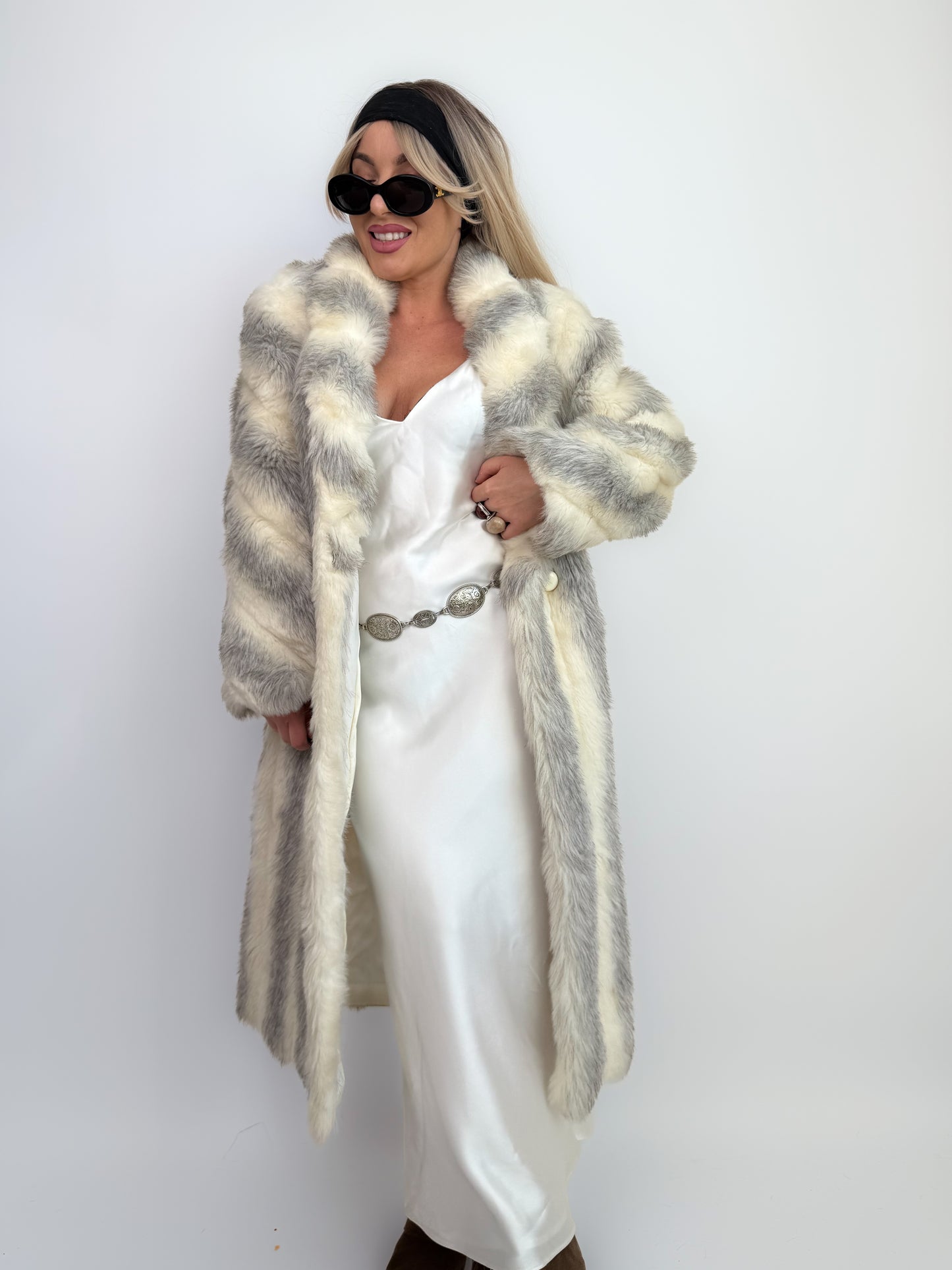 Vintage Ivory White Gray Long Faux Fur Winter Coat Size Small - XS