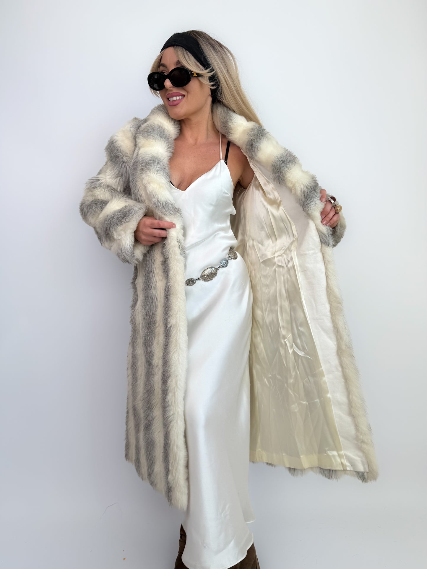 Vintage Ivory White Gray Long Faux Fur Winter Coat Size Small - XS