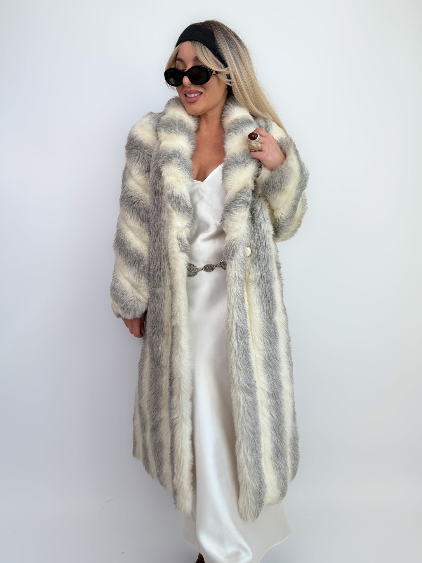 Vintage Ivory White Gray Long Faux Fur Winter Coat Size Small - XS