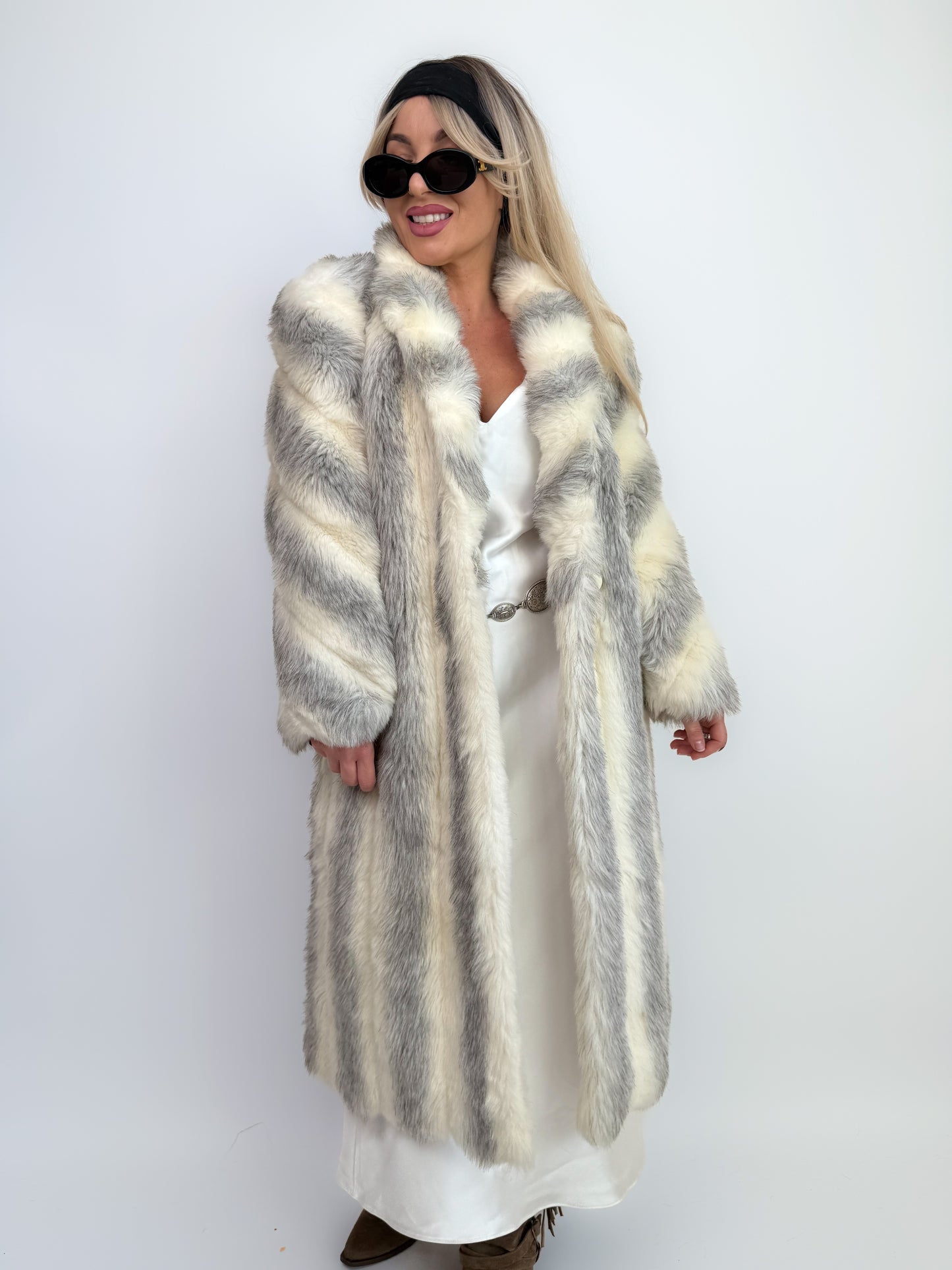Vintage Ivory White Gray Long Faux Fur Winter Coat Size Small - XS