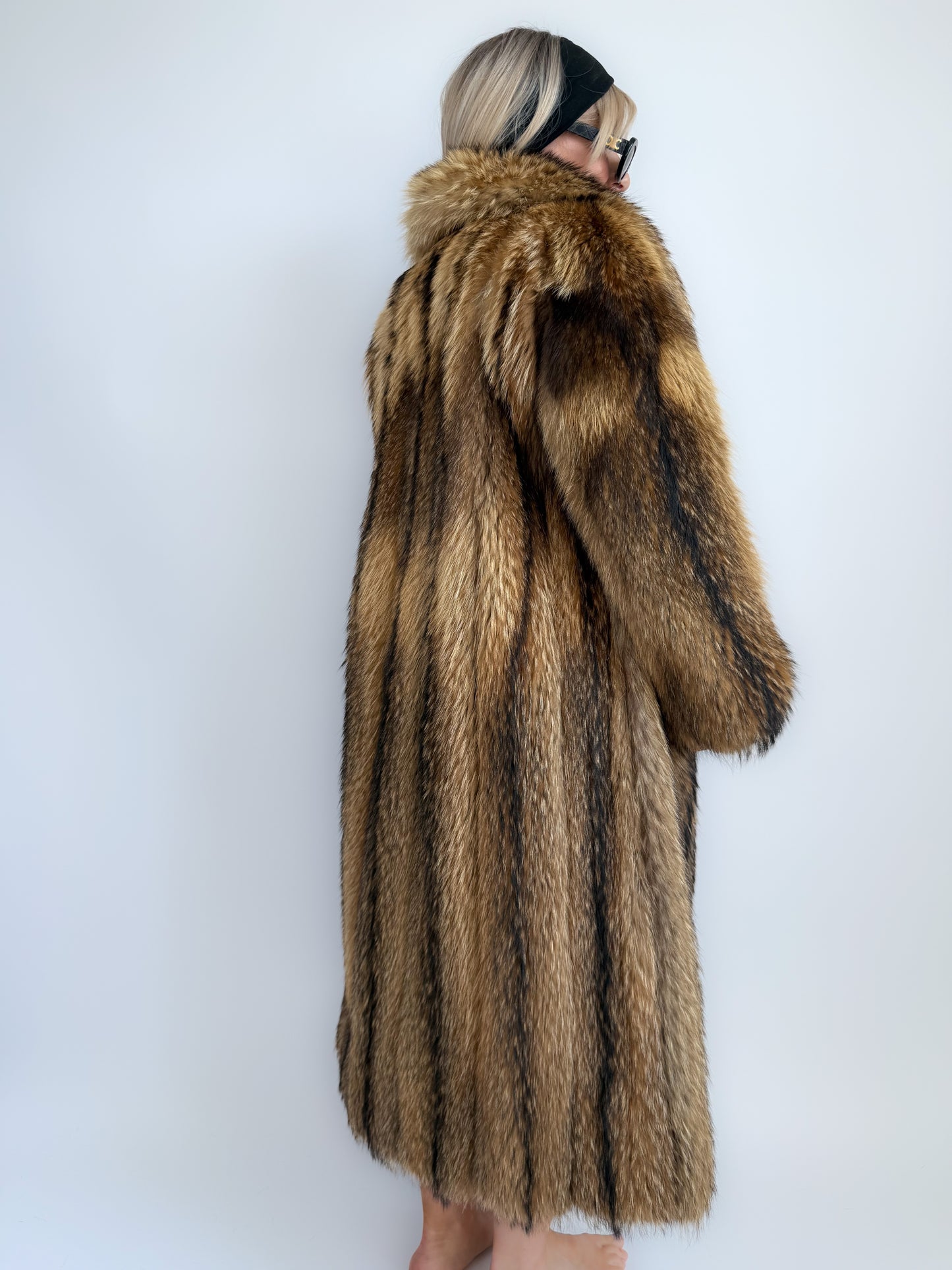 Vintage Full-Length Natural Raccoon Fur Coat – Brown Striped Heavyweight Winter Statement Jacket S-M