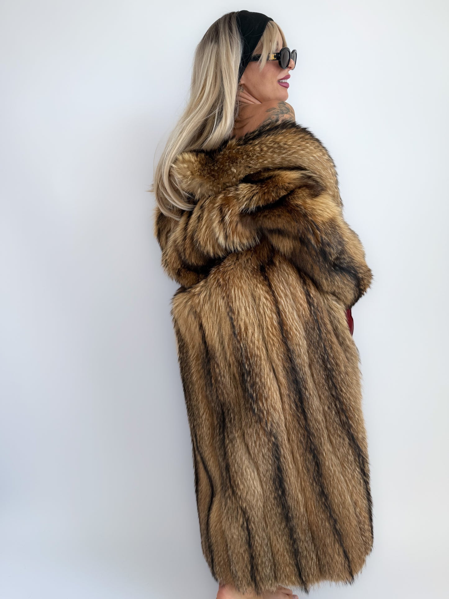 Vintage Full-Length Natural Raccoon Fur Coat – Brown Striped Heavyweight Winter Statement Jacket S-M