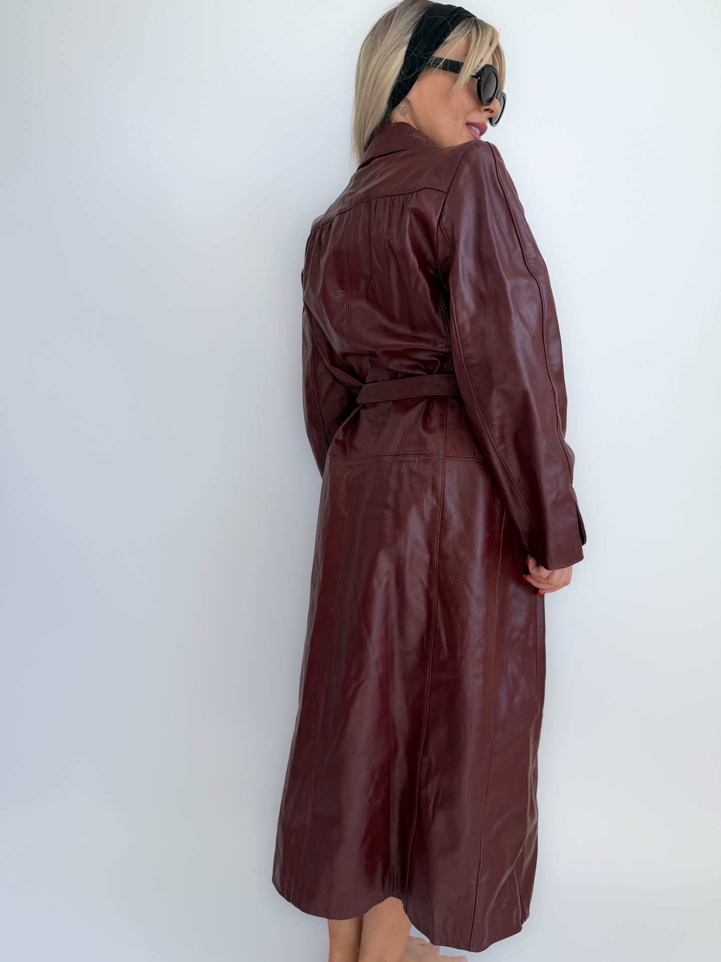Vintage Burgundy Leather Trench Coat with Gloves – Vintage 90s Statement Long Jacket