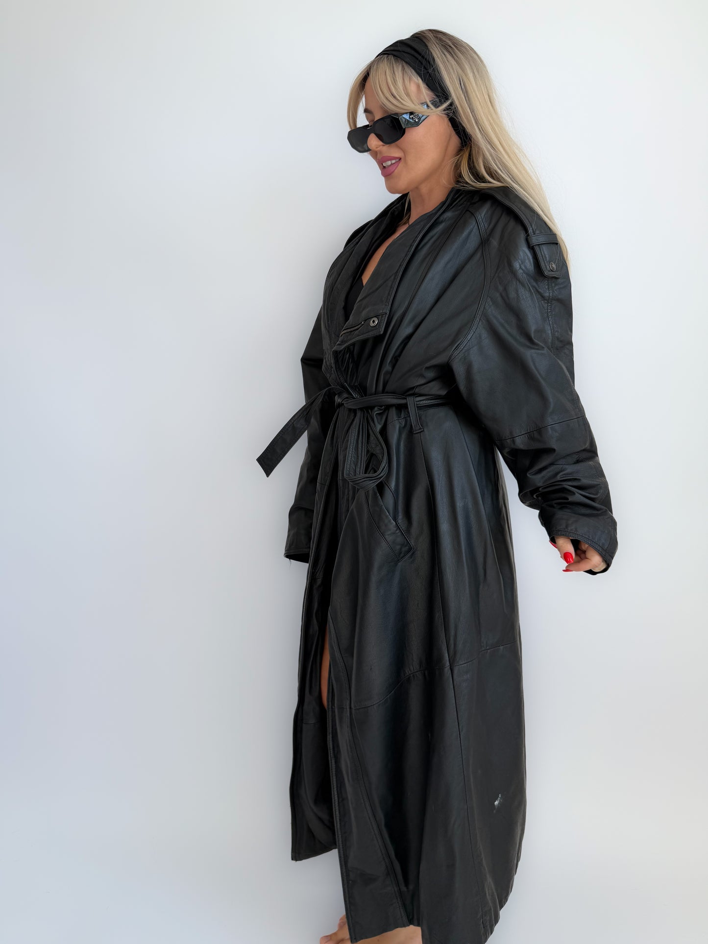 Vintage 90s Black Leather Mens Trench Coat – Oversized Y2K Grunge Street Style with Waist Belt - L