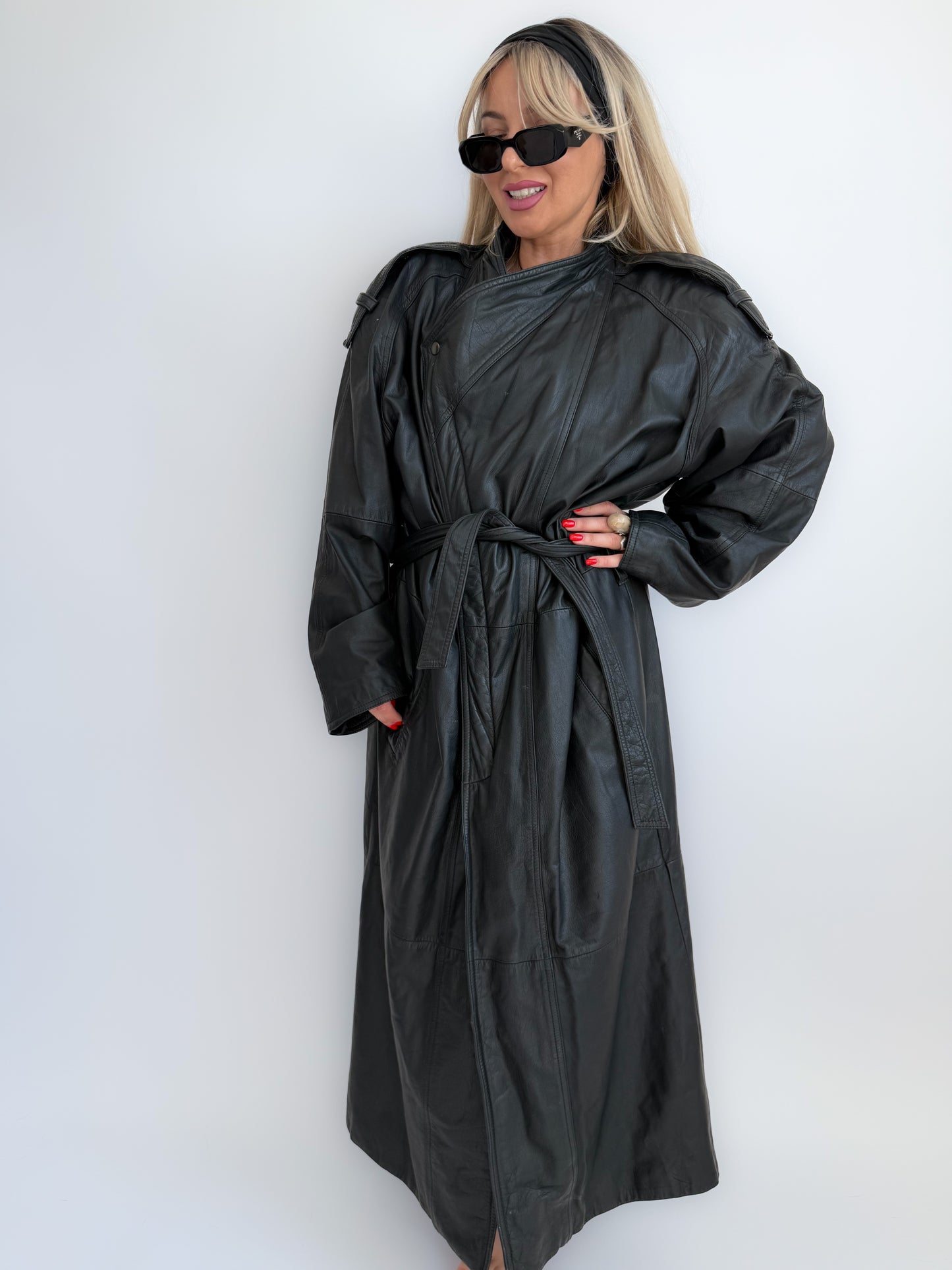 Vintage 90s Black Leather Mens Trench Coat – Oversized Y2K Grunge Street Style with Waist Belt - L