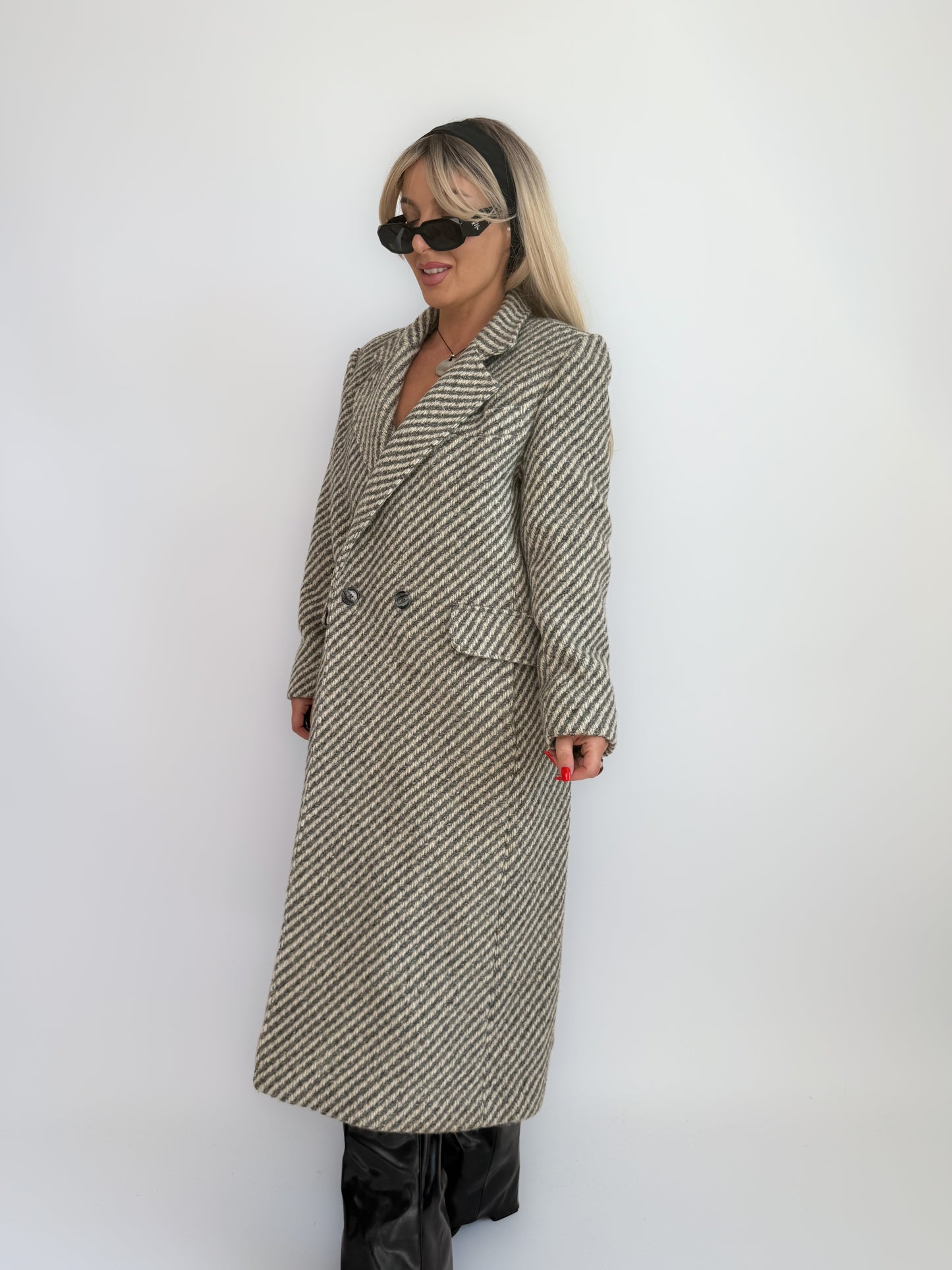 Vintage Herringbone Wool-Blend Long Coat – Tailored Waist, Double Breasted Casual Fall Winter Jacket S