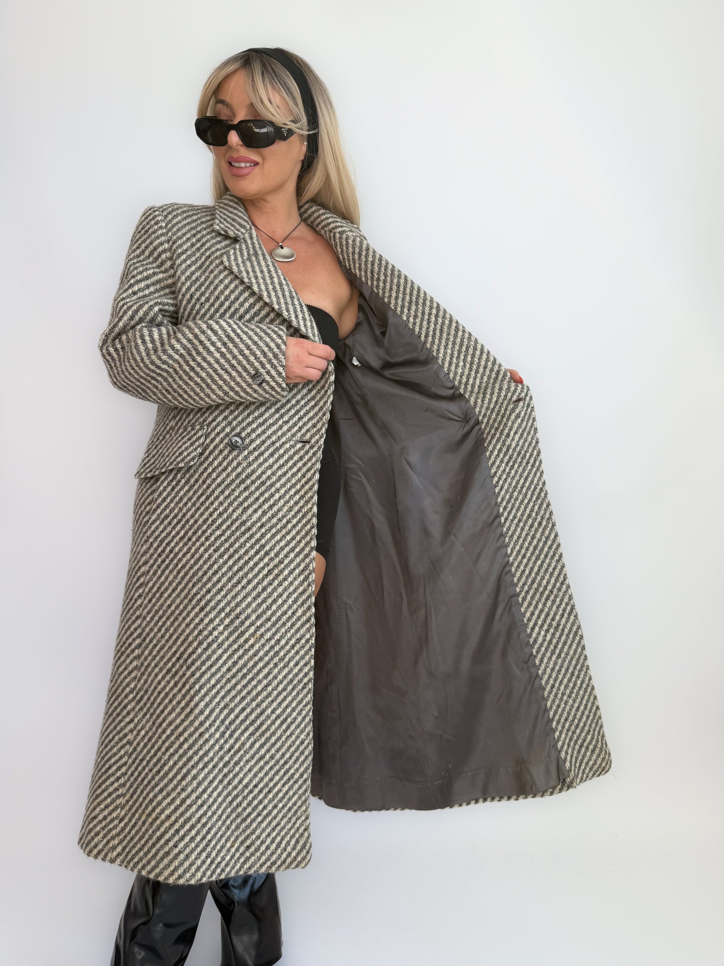 Vintage Herringbone Wool-Blend Long Coat – Tailored Waist, Double Breasted Casual Fall Winter Jacket S