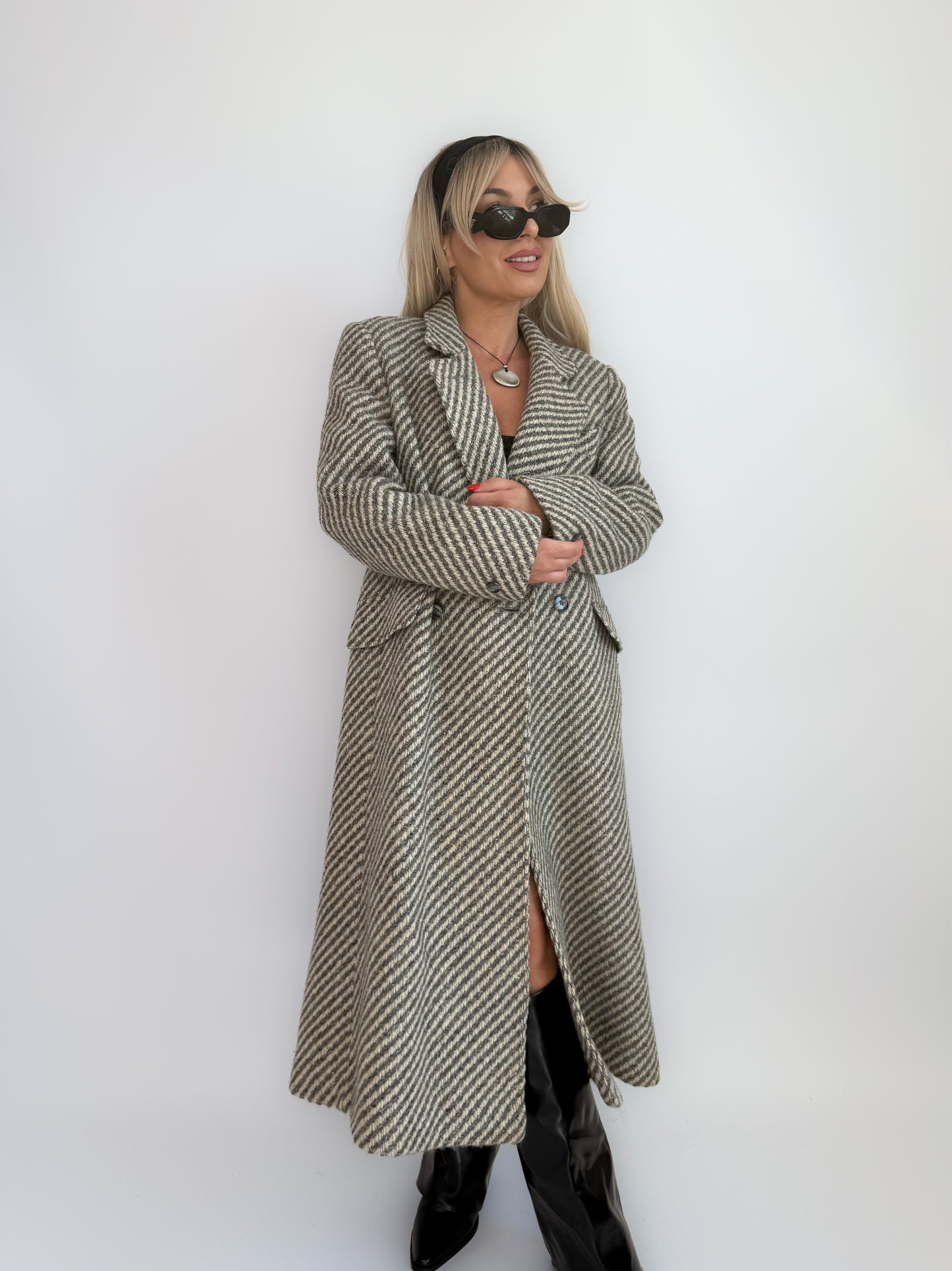 Vintage Herringbone Wool-Blend Long Coat – Tailored Waist, Double Breasted Casual Fall Winter Jacket S