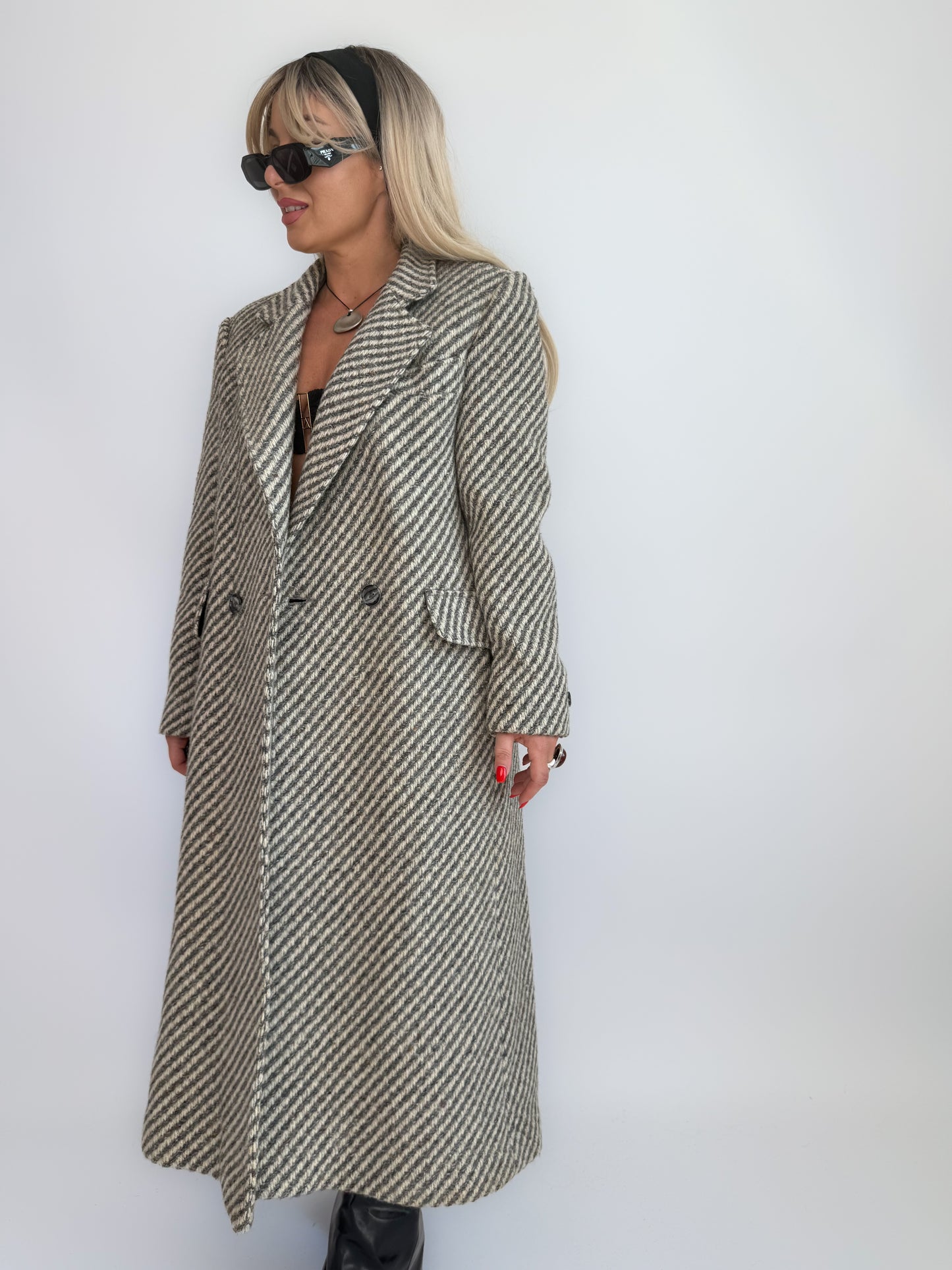 Vintage Herringbone Wool-Blend Long Coat – Tailored Waist, Double Breasted Casual Fall Winter Jacket S