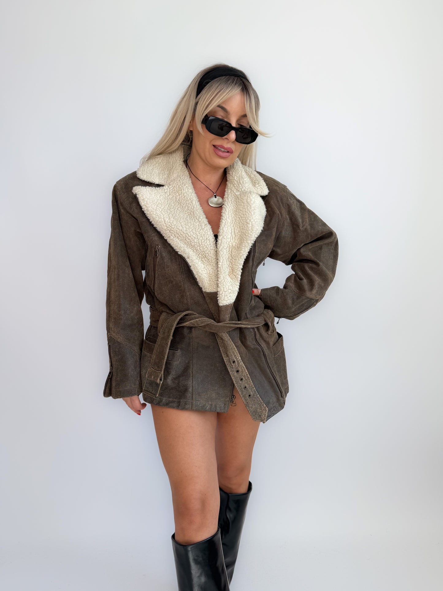 Vintage Brown Distressed Leather Jacket – Sherpa Collar, Belted Waist Coat S-M