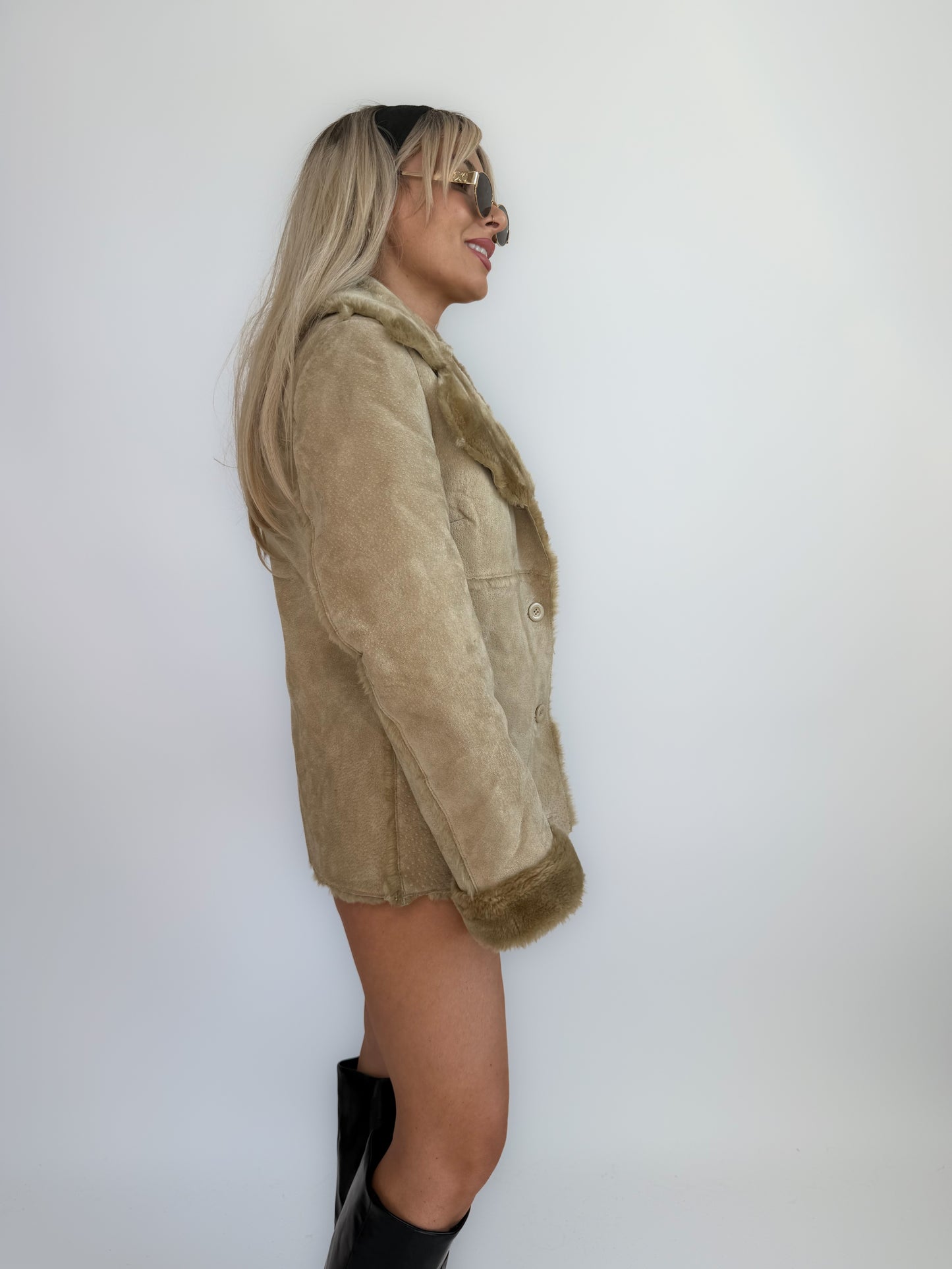 Vintage Penny Lane Suede Coat – 70s Boho Hippie Style with Faux Fur Collar & Cuffs- S