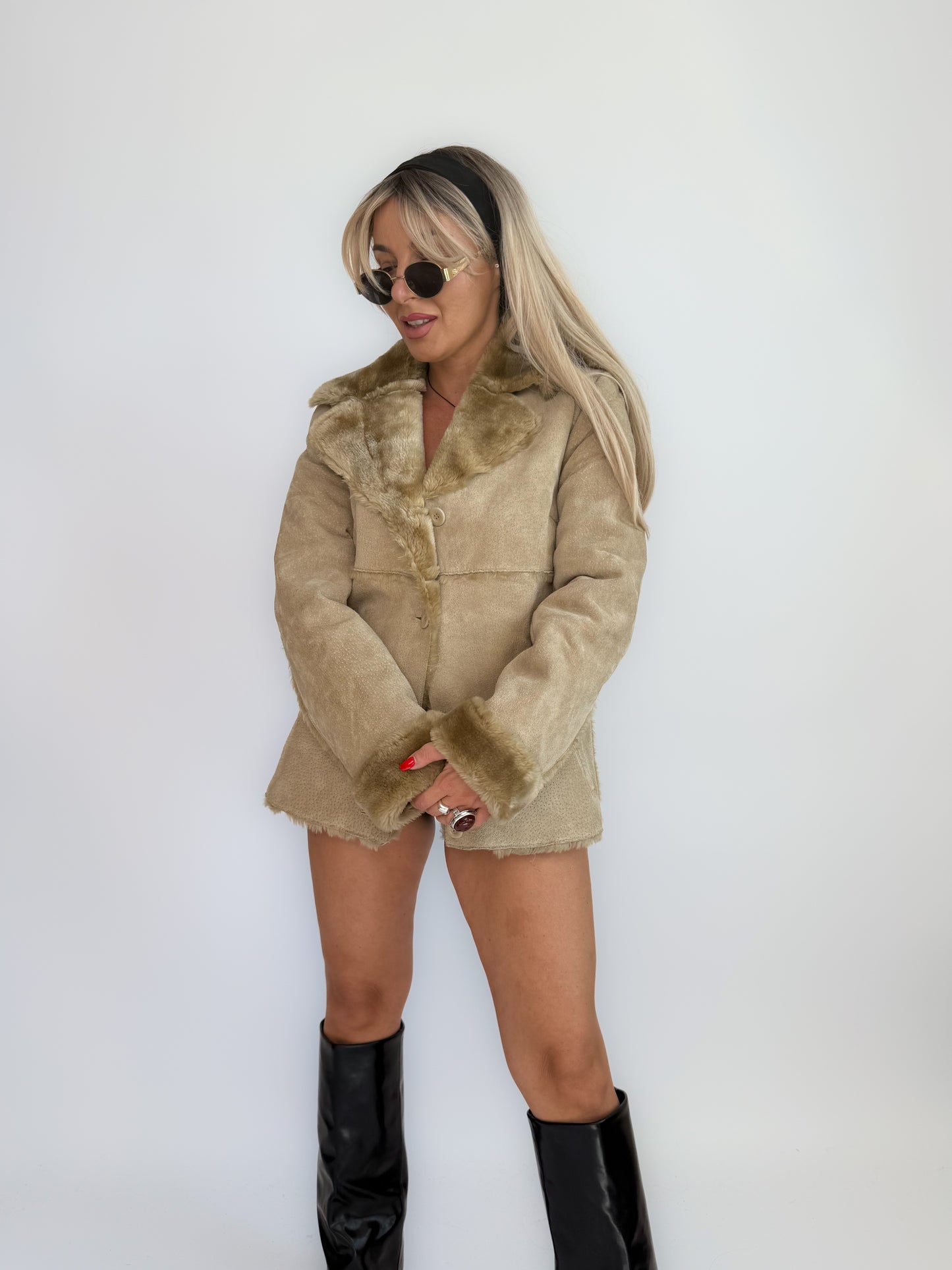 Vintage Penny Lane Suede Coat – 70s Boho Hippie Style with Faux Fur Collar & Cuffs- S