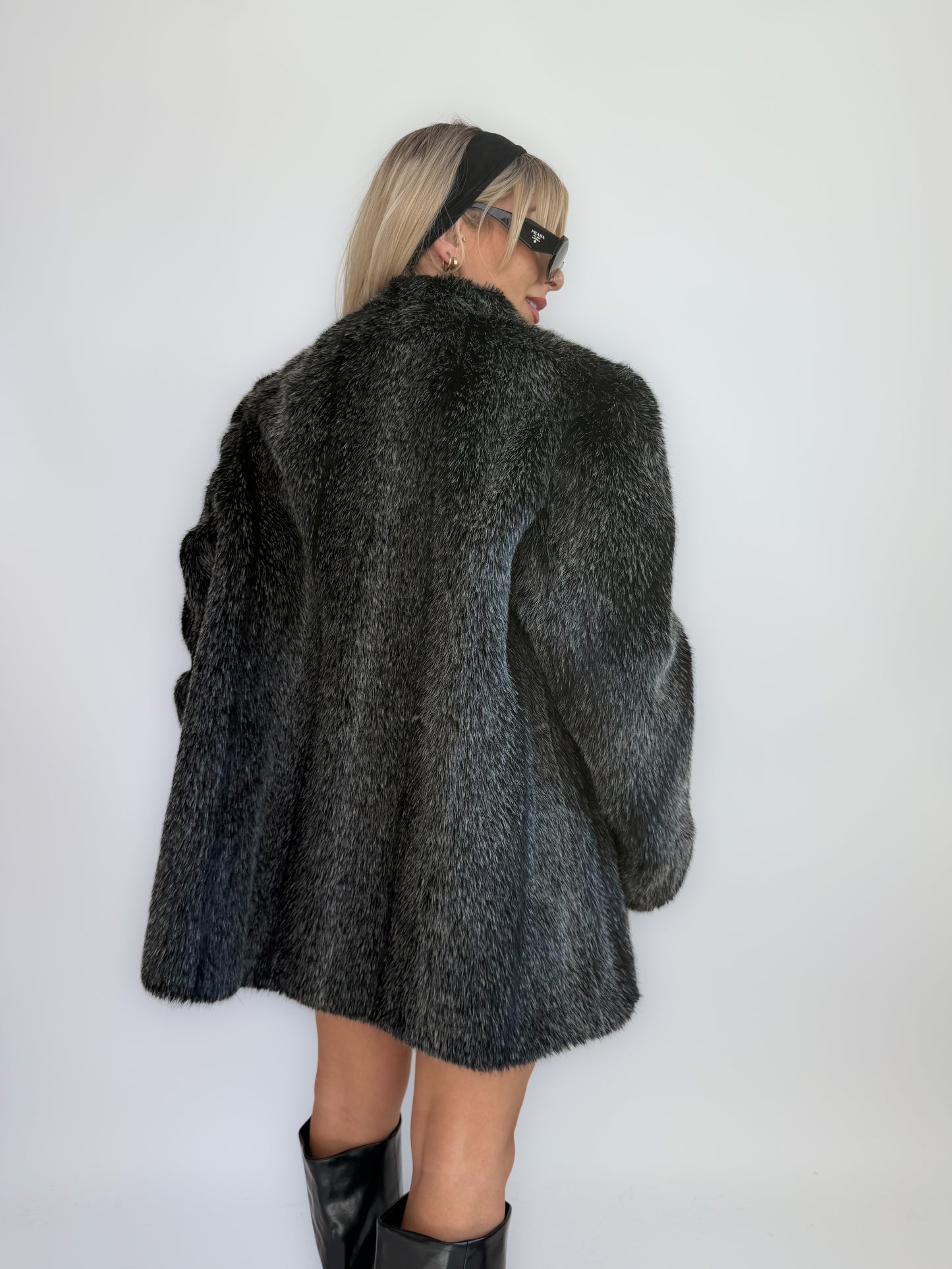 Vintage White Frosted Black Faux Fur Coat – 90s Mob Wife Energy Winter Jacket M-L