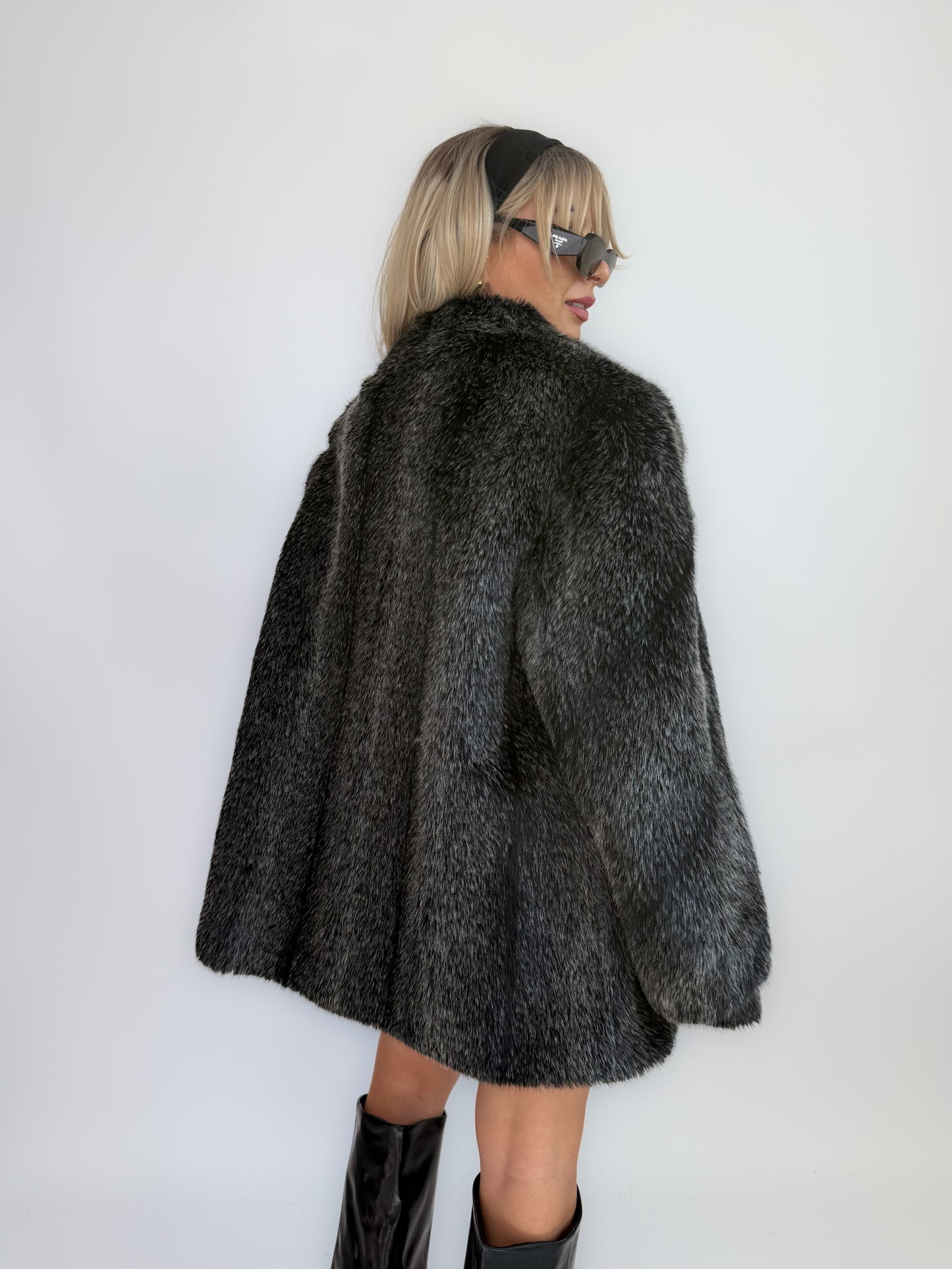 Vintage White Frosted Black Faux Fur Coat – 90s Mob Wife Energy Winter Jacket M-L