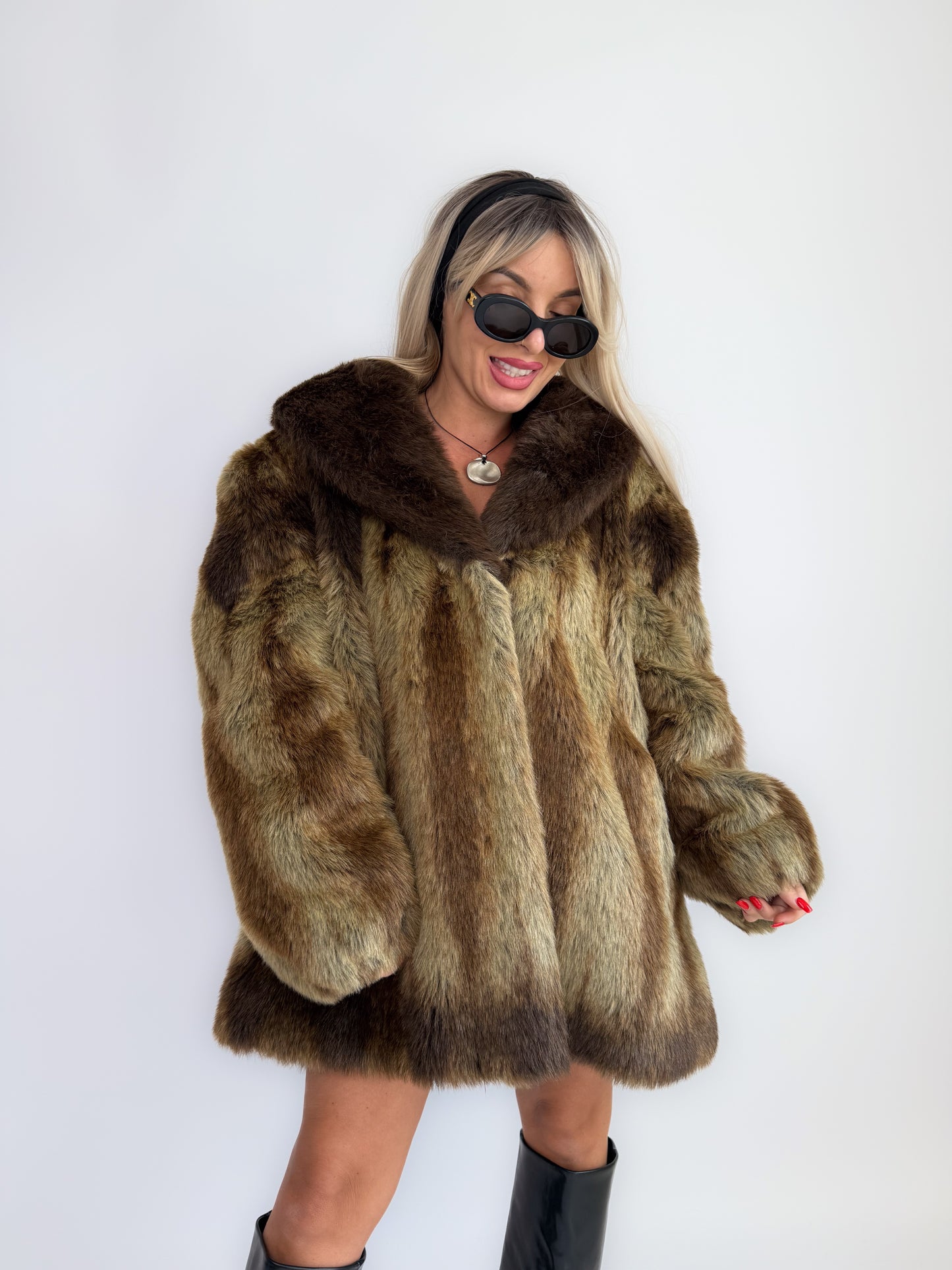 Vintage 90s Brown Faux Fur Coat – Oversized Plus Size Statement Winter Jacket XL-3X
