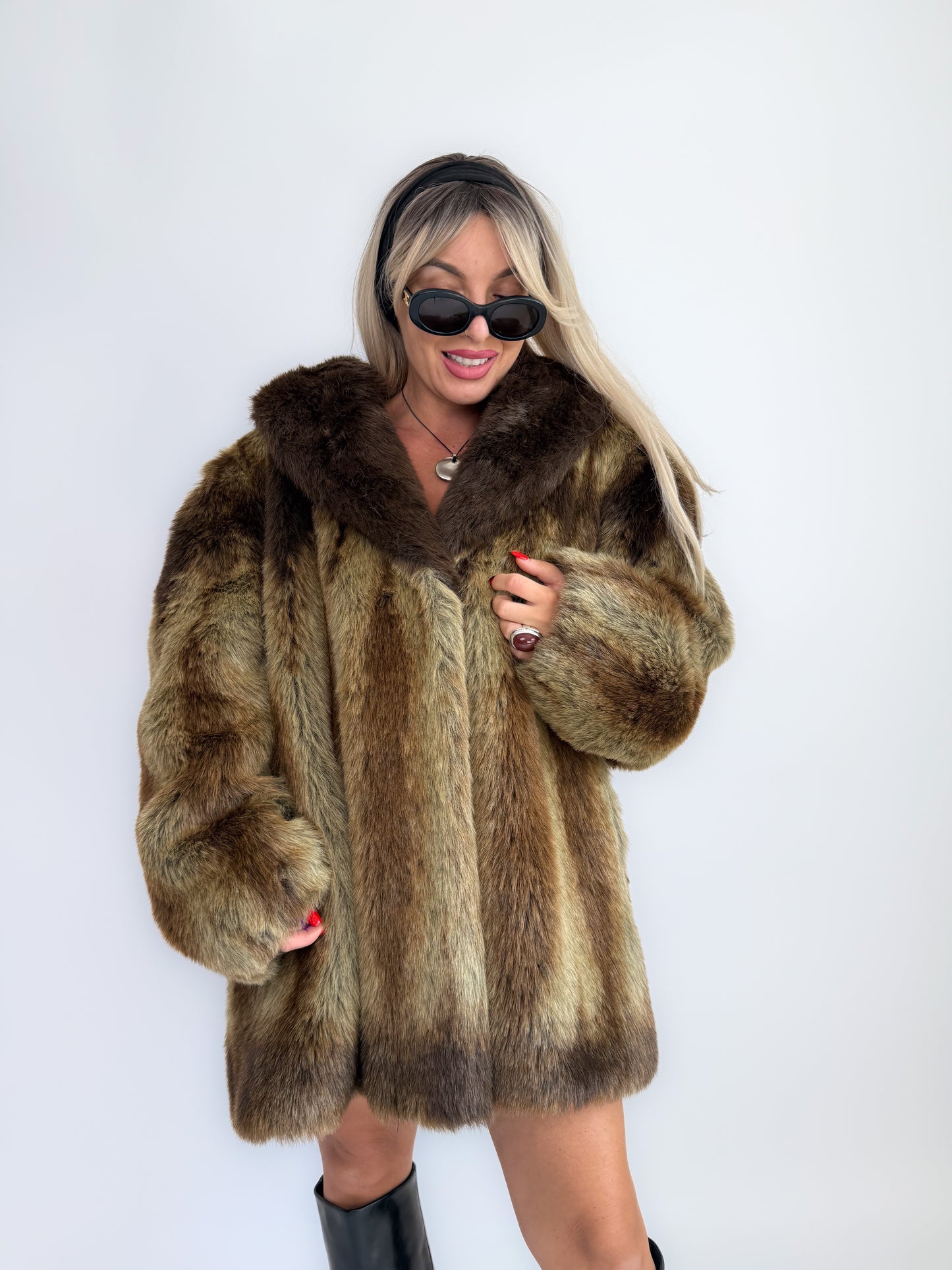 Vintage 90s Brown Faux Fur Coat – Oversized Plus Size Statement Winter Jacket XL-3X