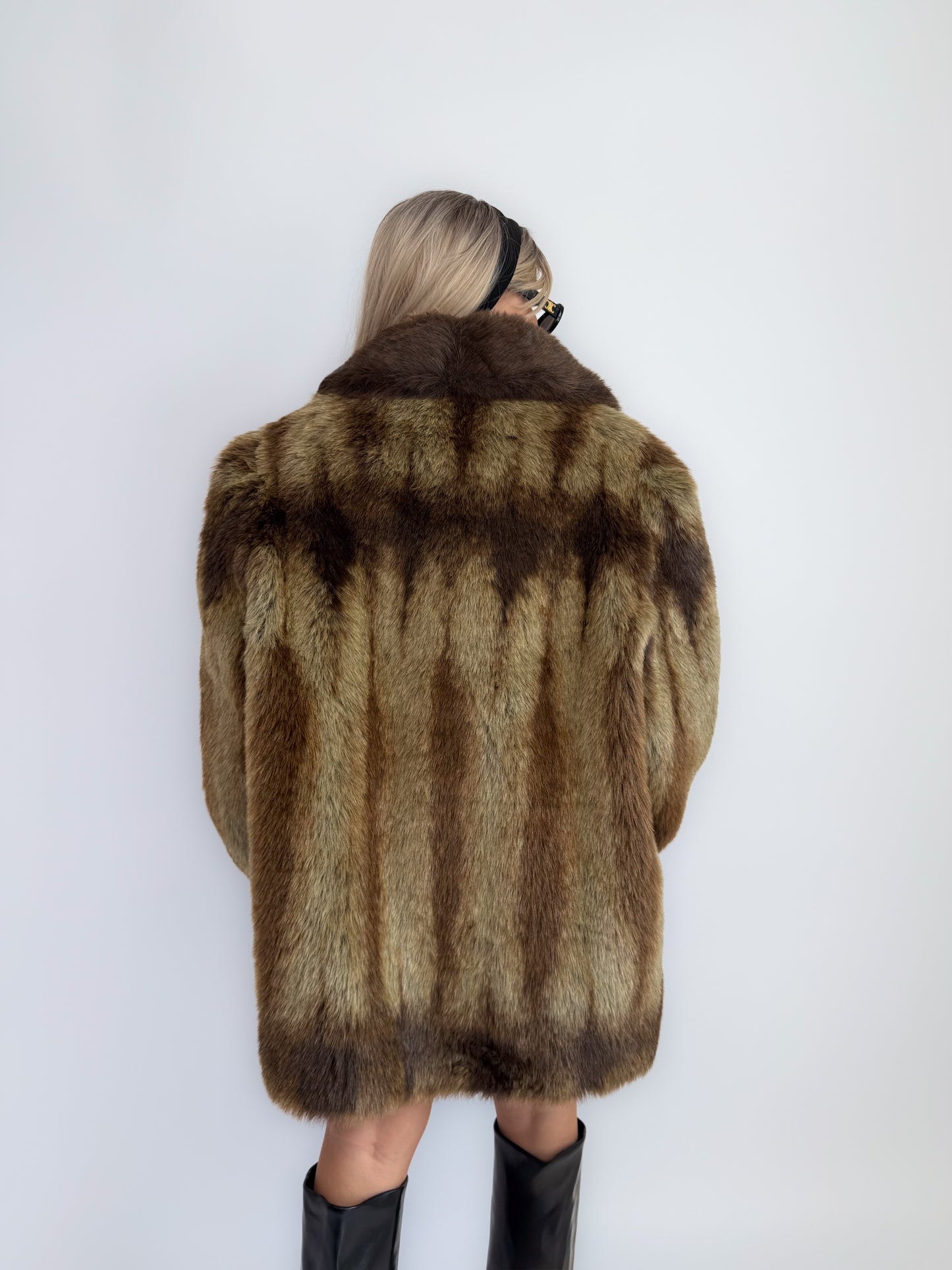 Vintage 90s Brown Faux Fur Coat – Oversized Plus Size Statement Winter Jacket XL-3X