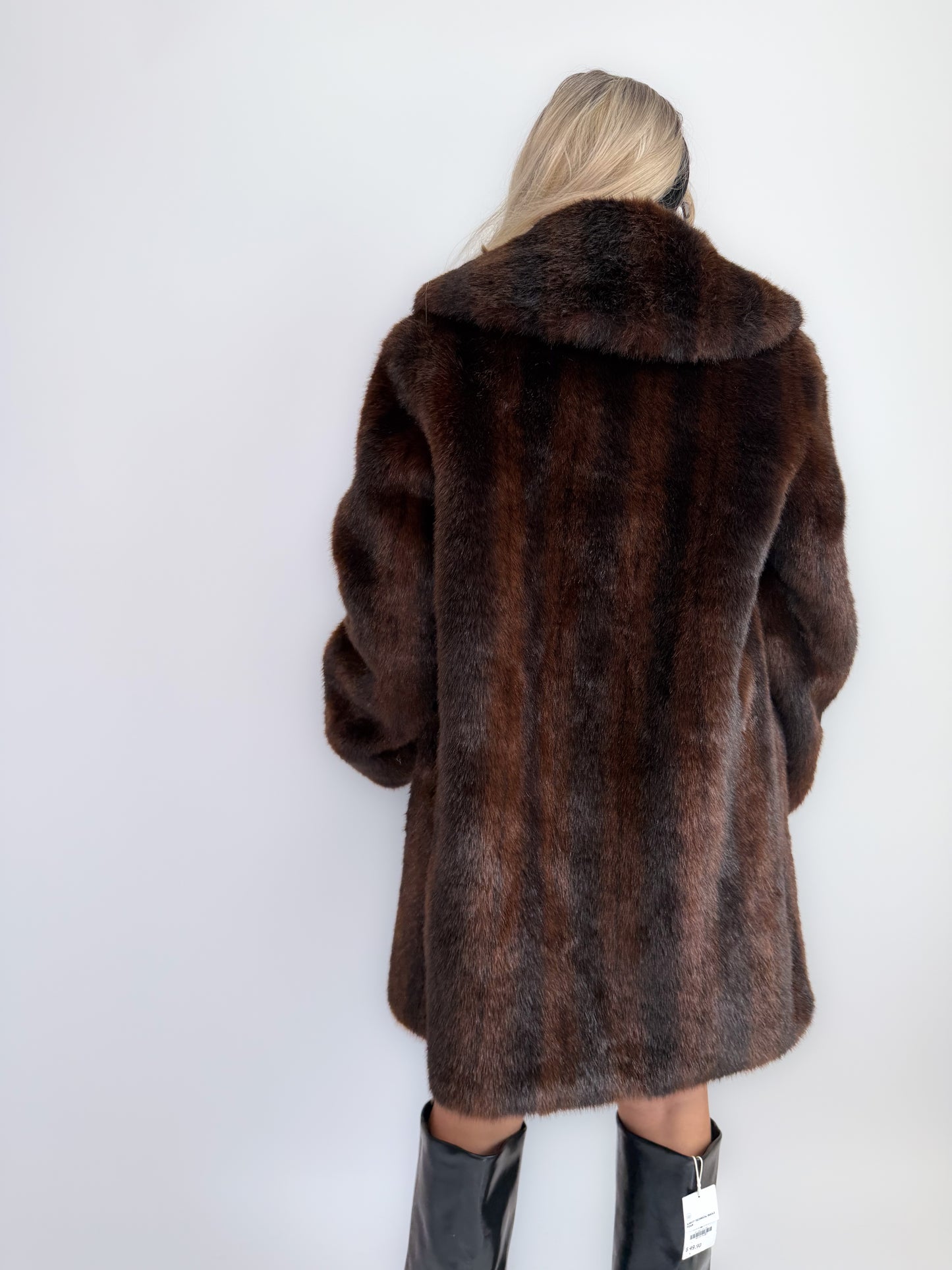 Vintage 90s Dark Brown Faux Fur Coat – Mob Wife Mink Look Winter Jacket M-L