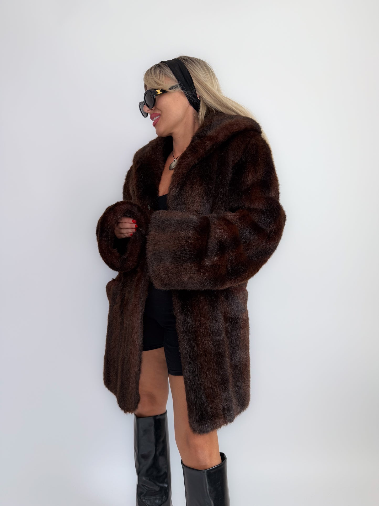 Vintage 90s Dark Brown Faux Fur Coat – Mob Wife Mink Look Winter Jacket M-L