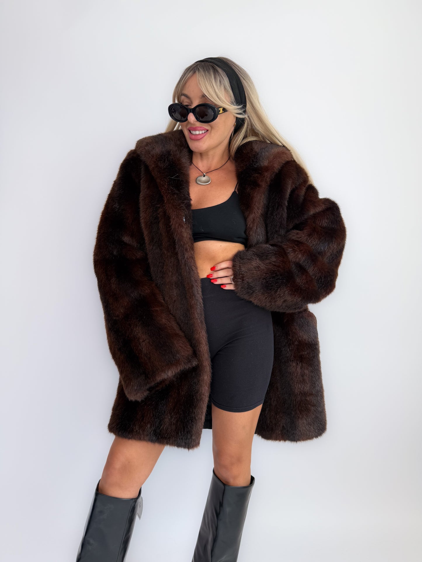 Vintage 90s Dark Brown Faux Fur Coat – Mob Wife Mink Look Winter Jacket M-L