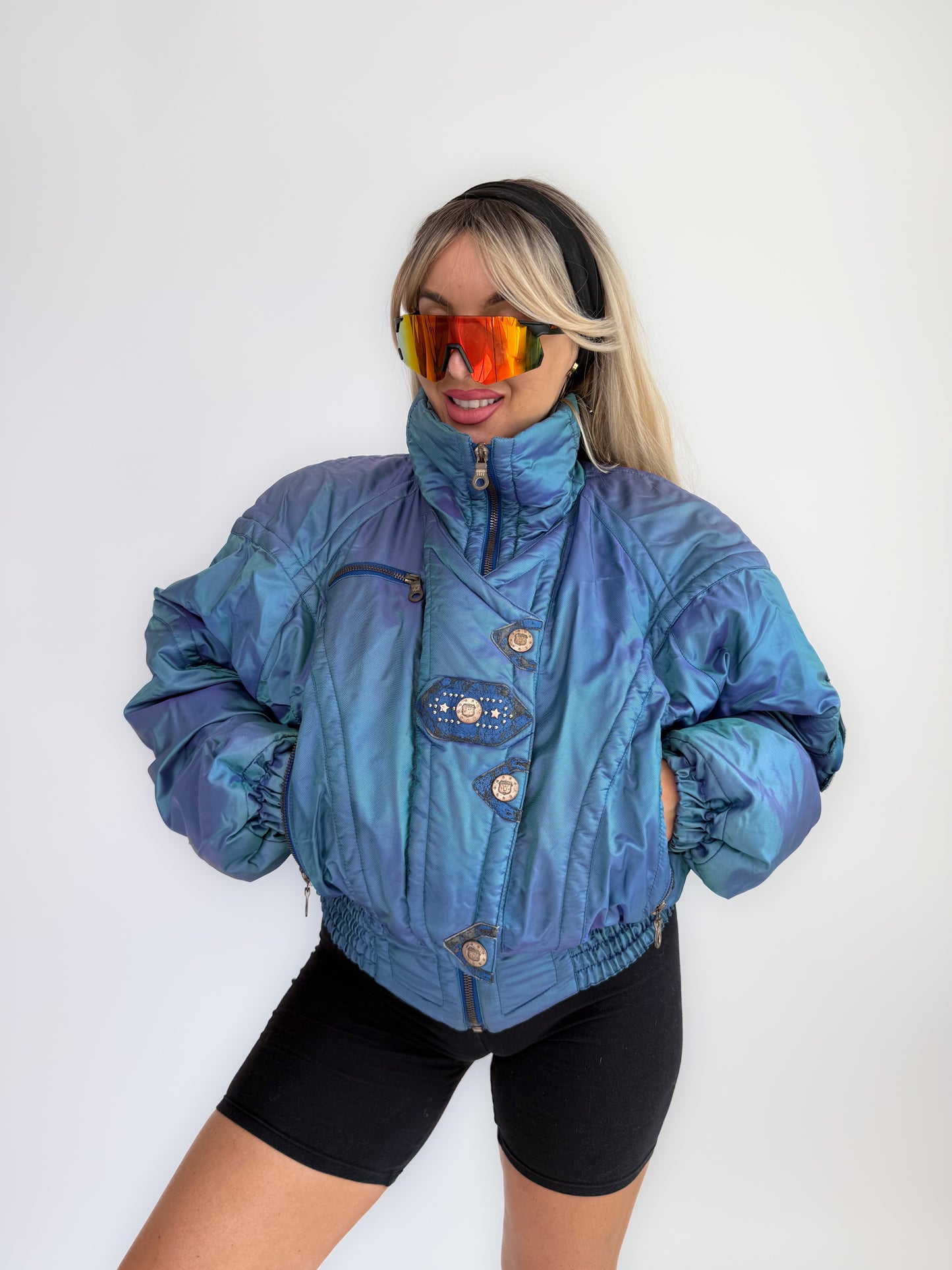 Vintage Kaelin Ski Bomber Jacket – 80s 90s Iridescent Blue Cropped Puffer Coat with Celestial Buttons M-L
