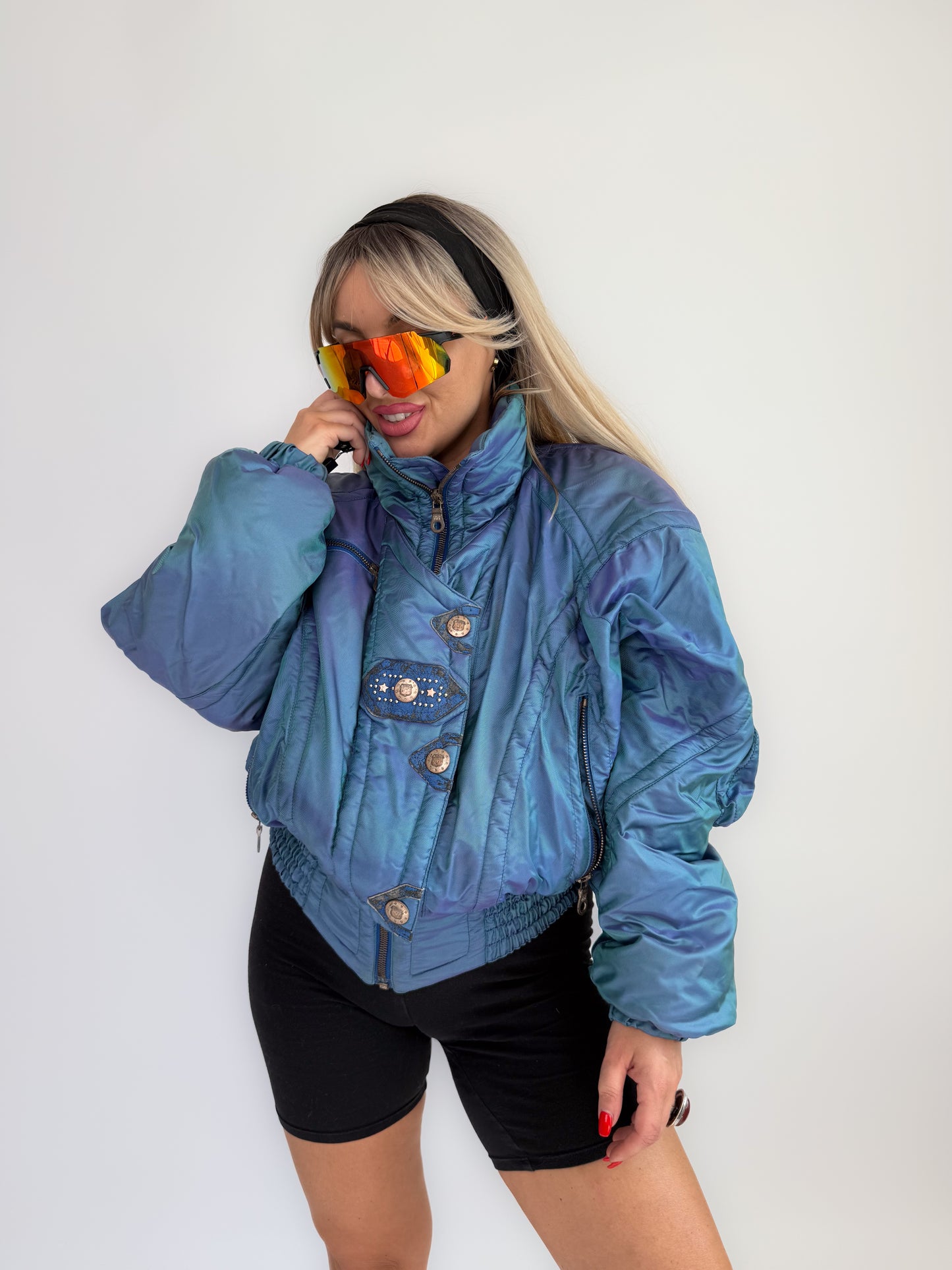 Vintage Kaelin Ski Bomber Jacket – 80s 90s Iridescent Blue Cropped Puffer Coat with Celestial Buttons M-L