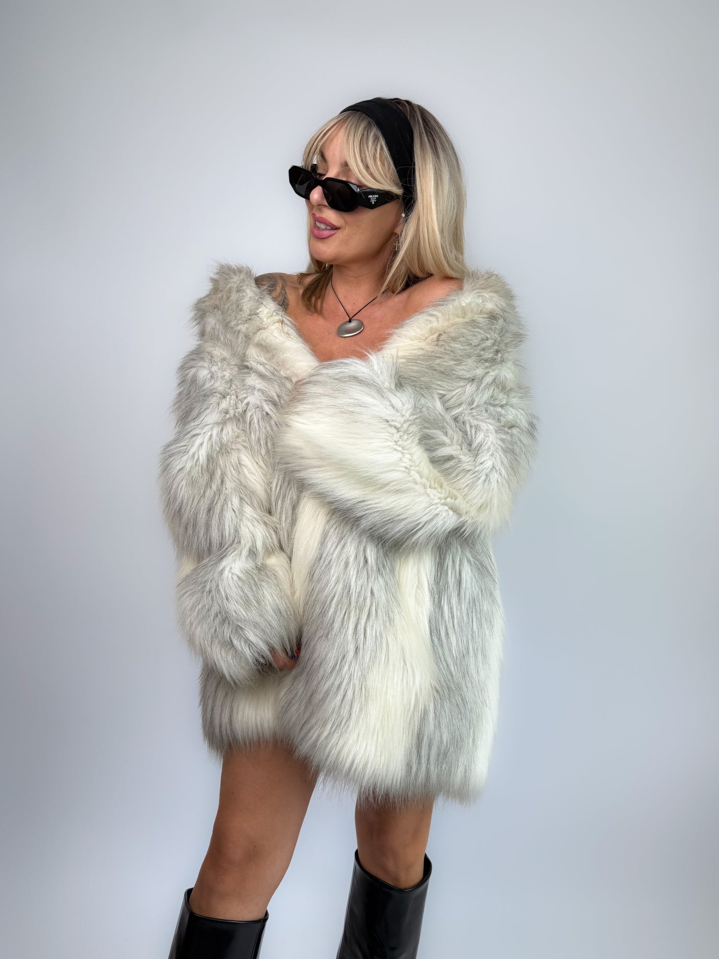 Vintage Ivory Faux Fur Coat – Cream Bridal Winter Festival Mid Length Jacket S-M