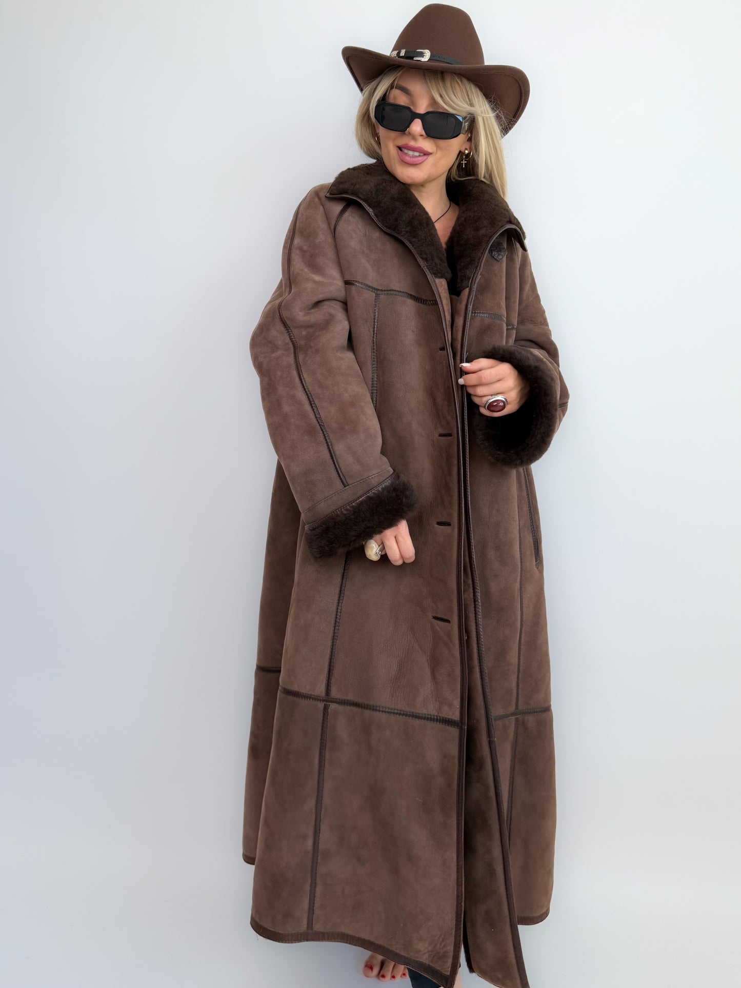 Vintage Shearling Sheepskin Coat – Brown Full Length Shearling Sheepskin Jacket M-L