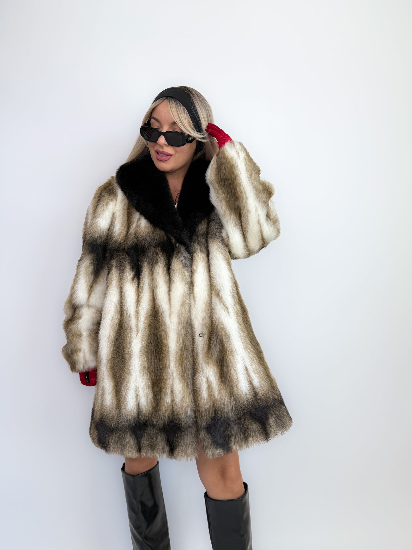 Vintage Striped Faux Fur Coat: Black & Beige Animal Print Mid-Length Winter Jacket L-XL