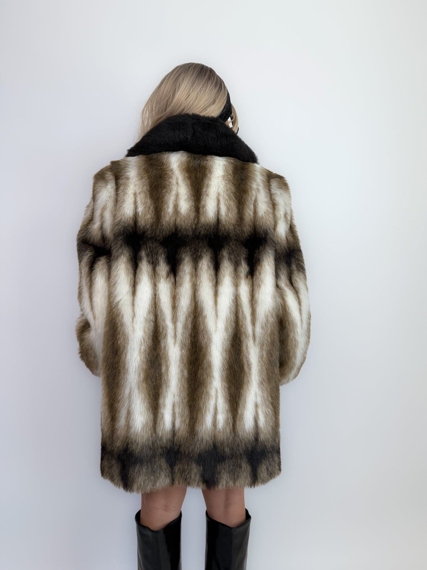 Vintage Striped Faux Fur Coat: Black & Beige Animal Print Mid-Length Winter Jacket L-XL