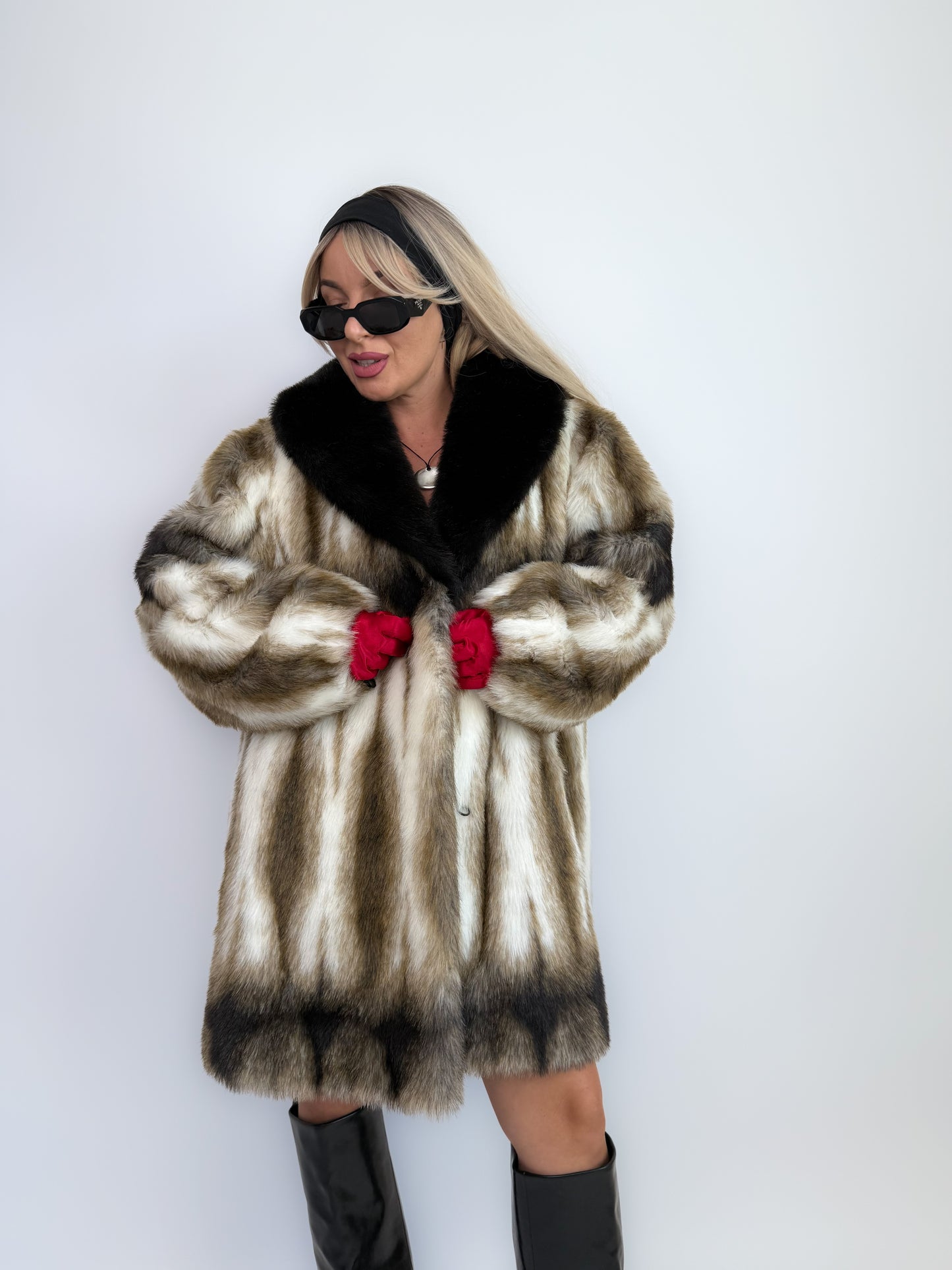 Vintage Striped Faux Fur Coat: Black & Beige Animal Print Mid-Length Winter Jacket L-XL