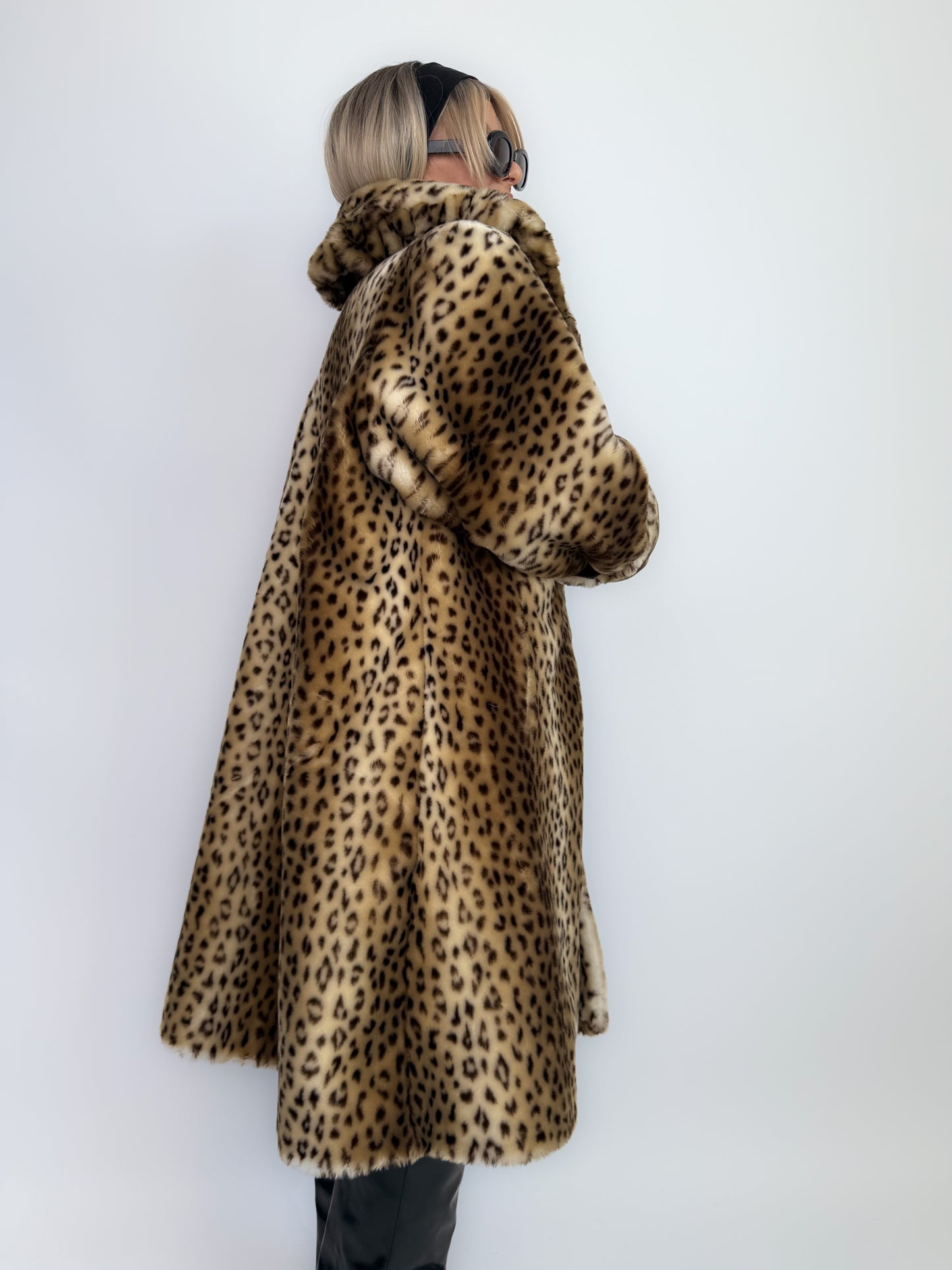 Vintage Leopard Print Faux Fur Coat – 90s Long Winter Jacket Overcoat Size L XL