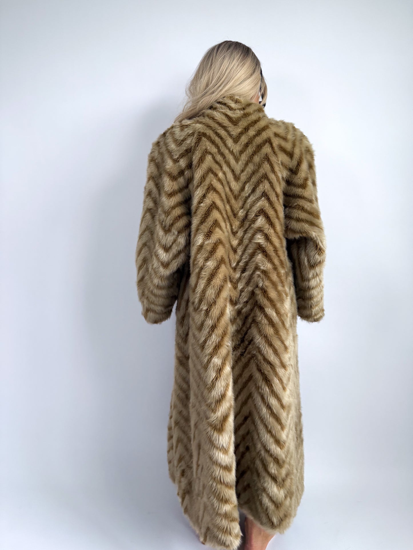 Vintage Chevron Full Length Faux Fur Coat – Blonde Soft Glam | Size L-XL
