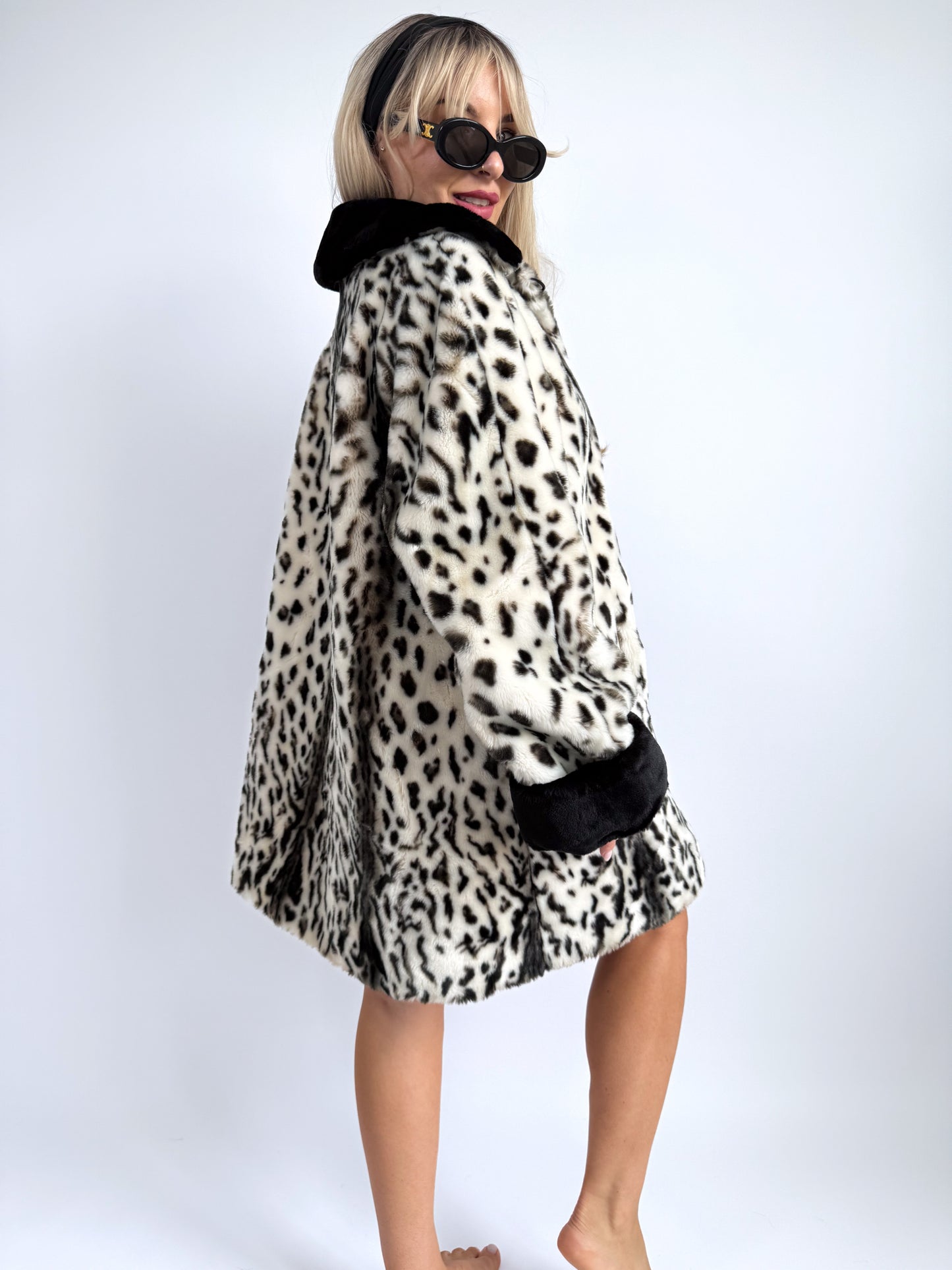 Vintage Snow Leopard Faux Fur Coat – Contrast Collar Mod Glam | Size L