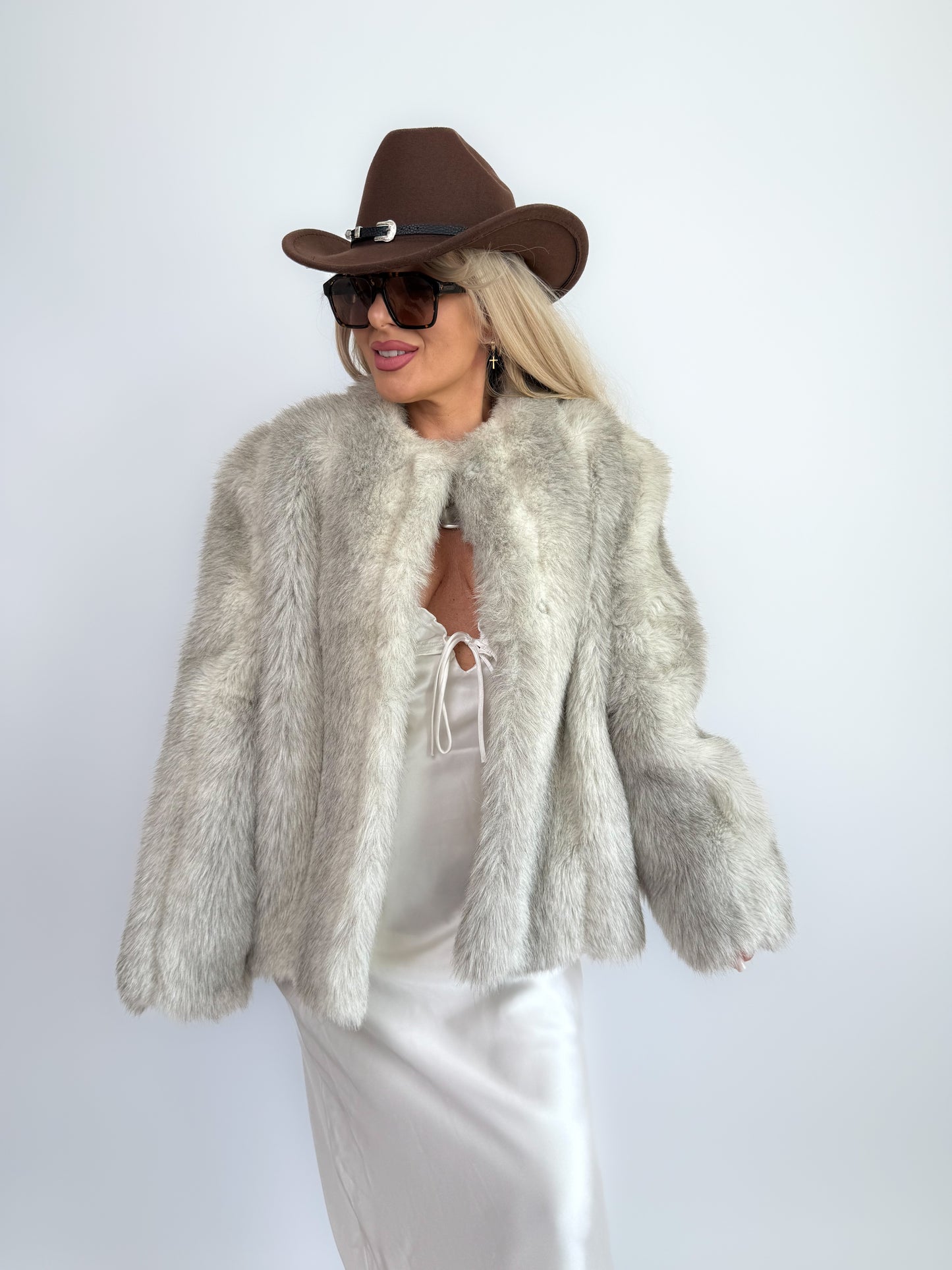 Vintage Ivory Gray Faux Fur Coat – 80s Faux Fox Winter Bridal Jacket S