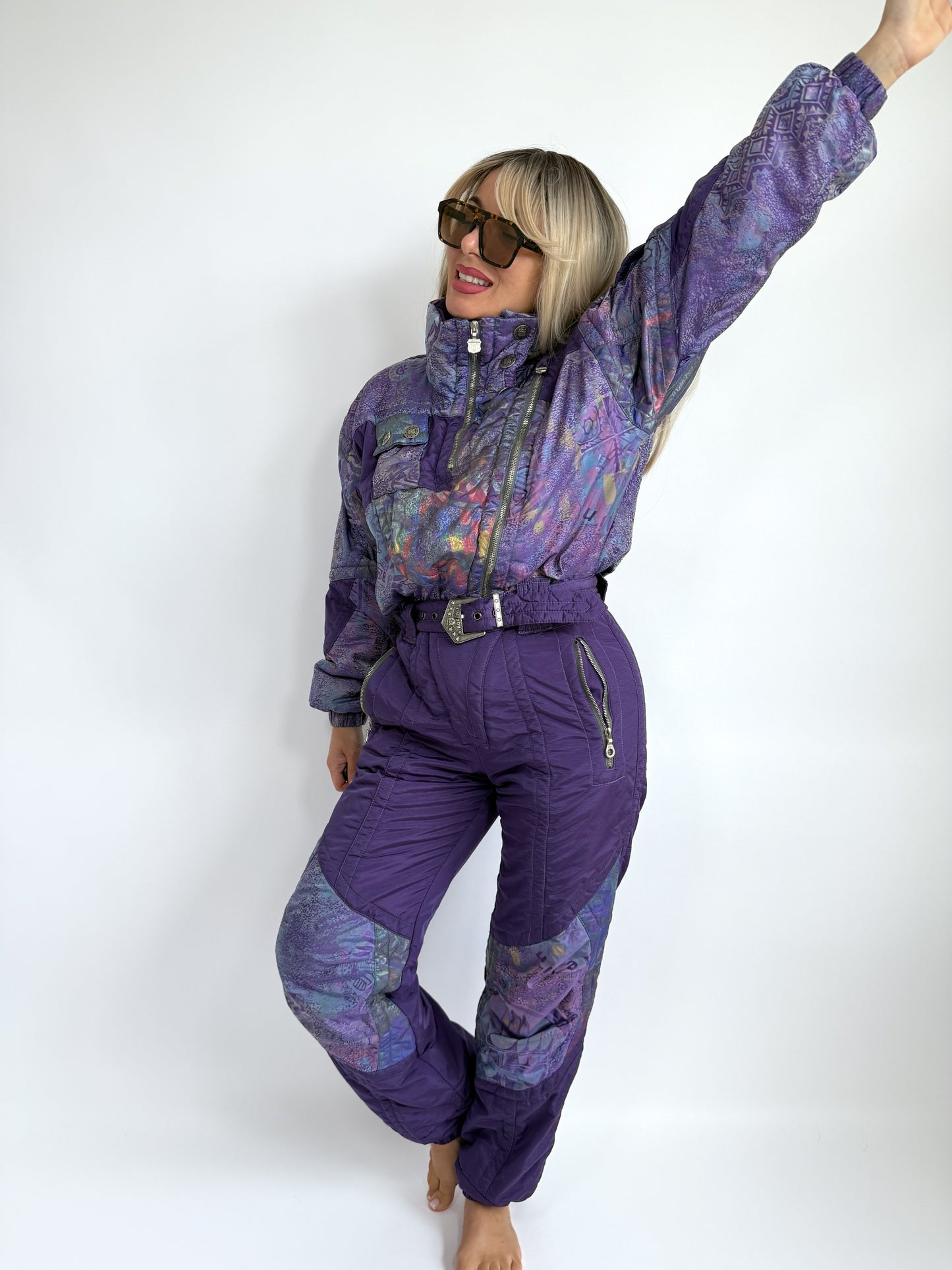 Vinatge 90s Purple Abstract Ski Suit – Belted Snowsuit Skking Snowboarding S-M