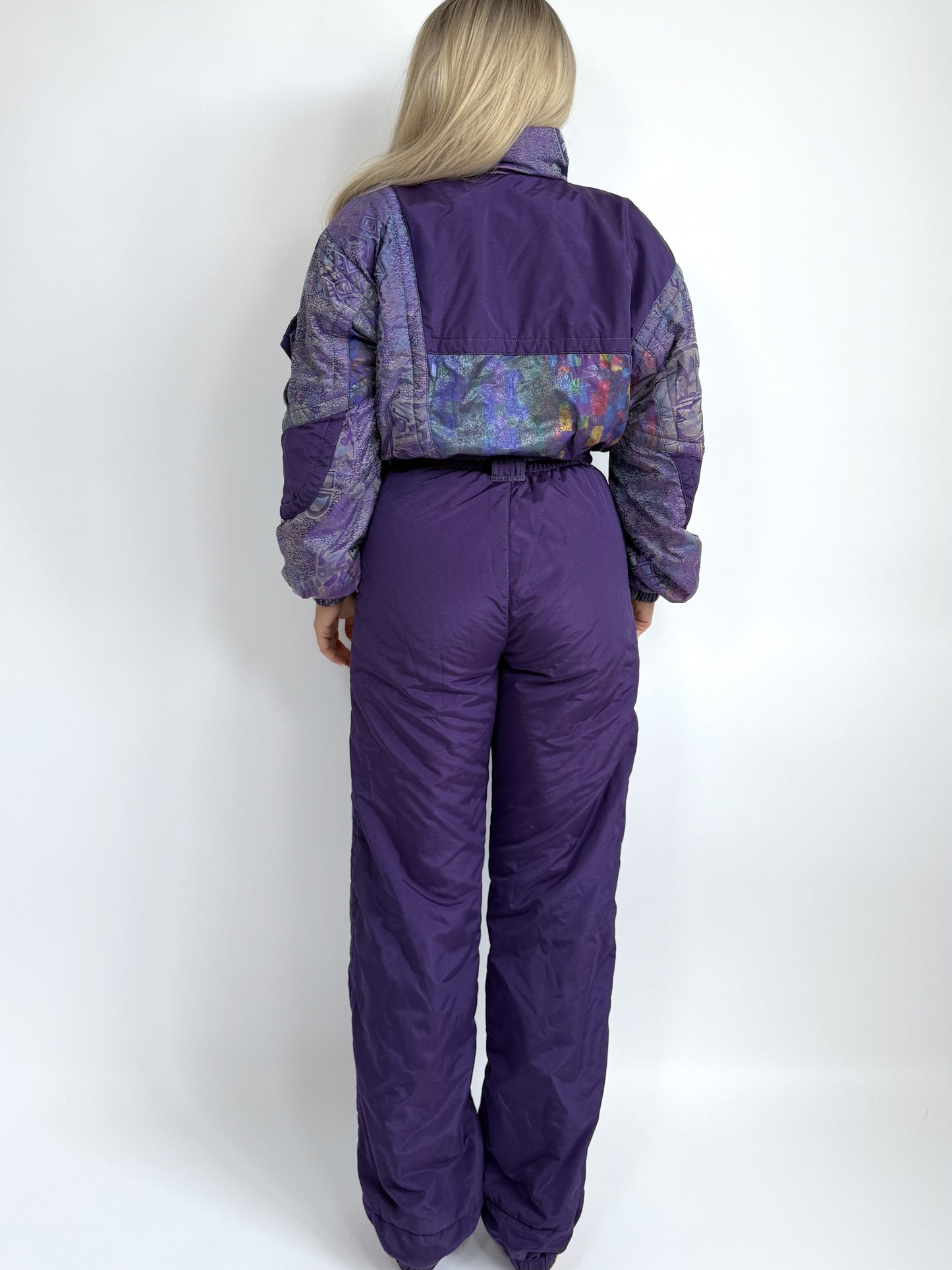 Vinatge 90s Purple Abstract Ski Suit – Belted Snowsuit Skking Snowboarding S-M