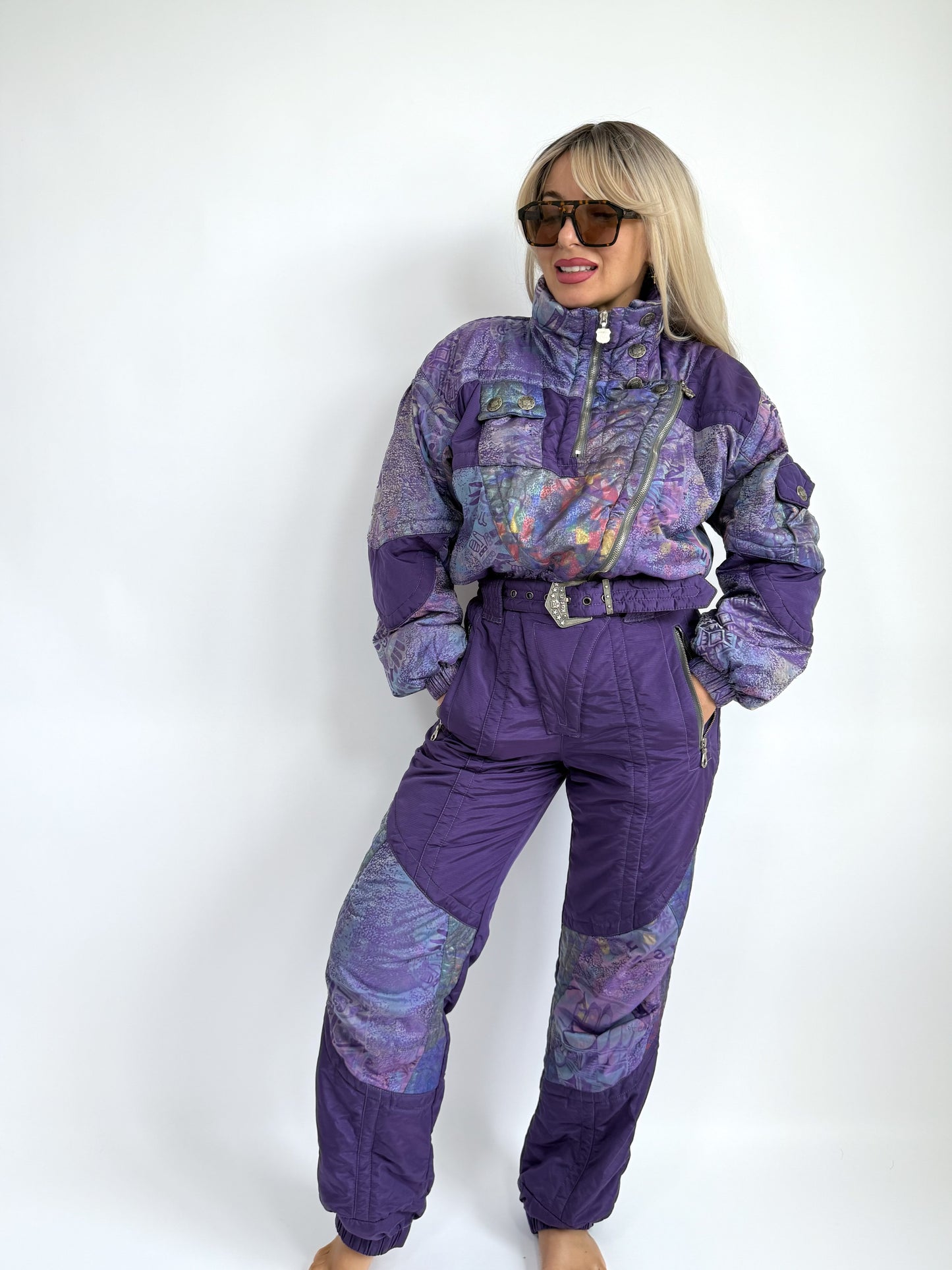 Vinatge 90s Purple Abstract Ski Suit – Belted Snowsuit Skking Snowboarding S-M