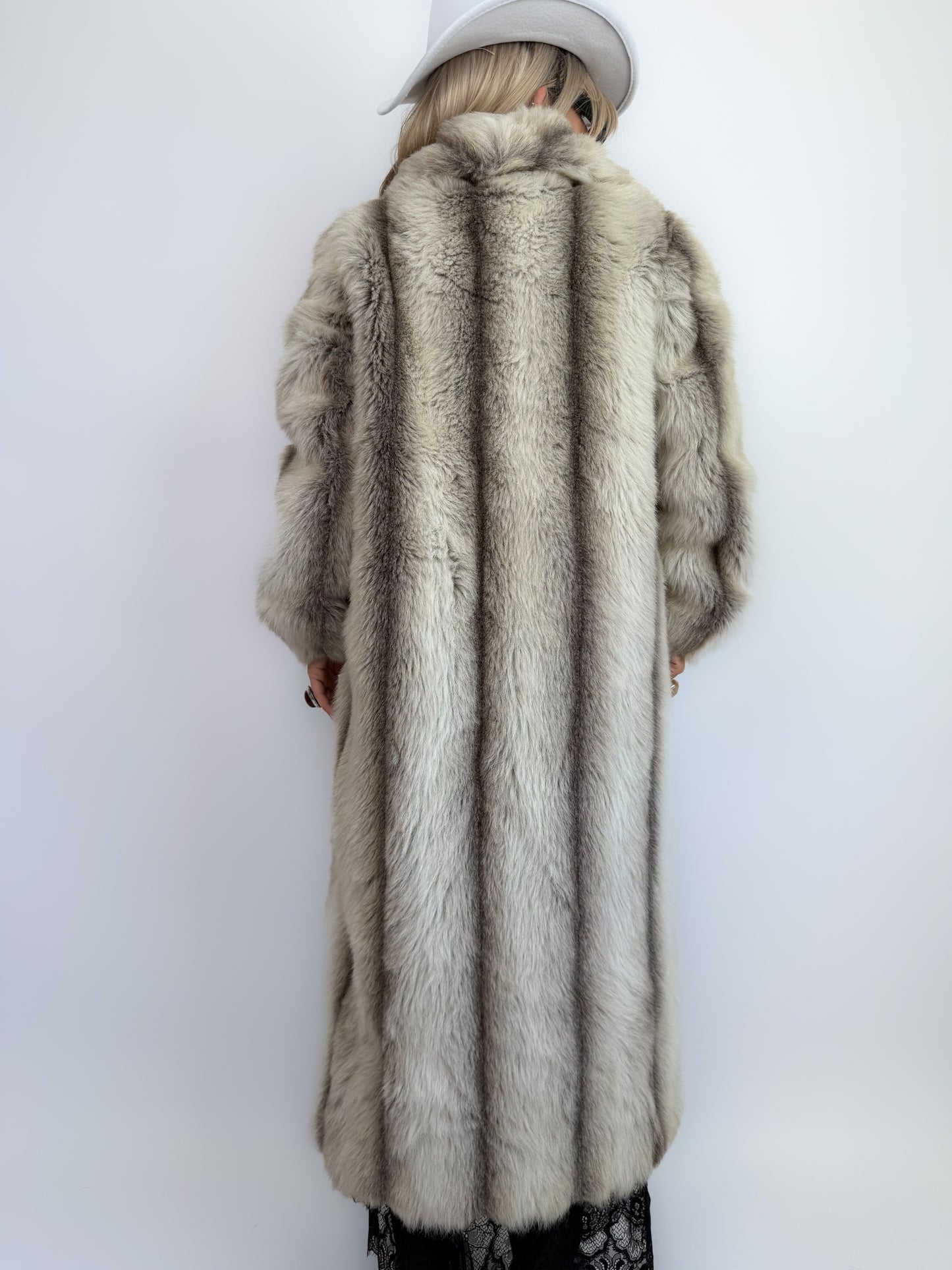 Vintage Cream Ivory Faux Fur Full Length Coat – Mob Wife Style Winter Coat S