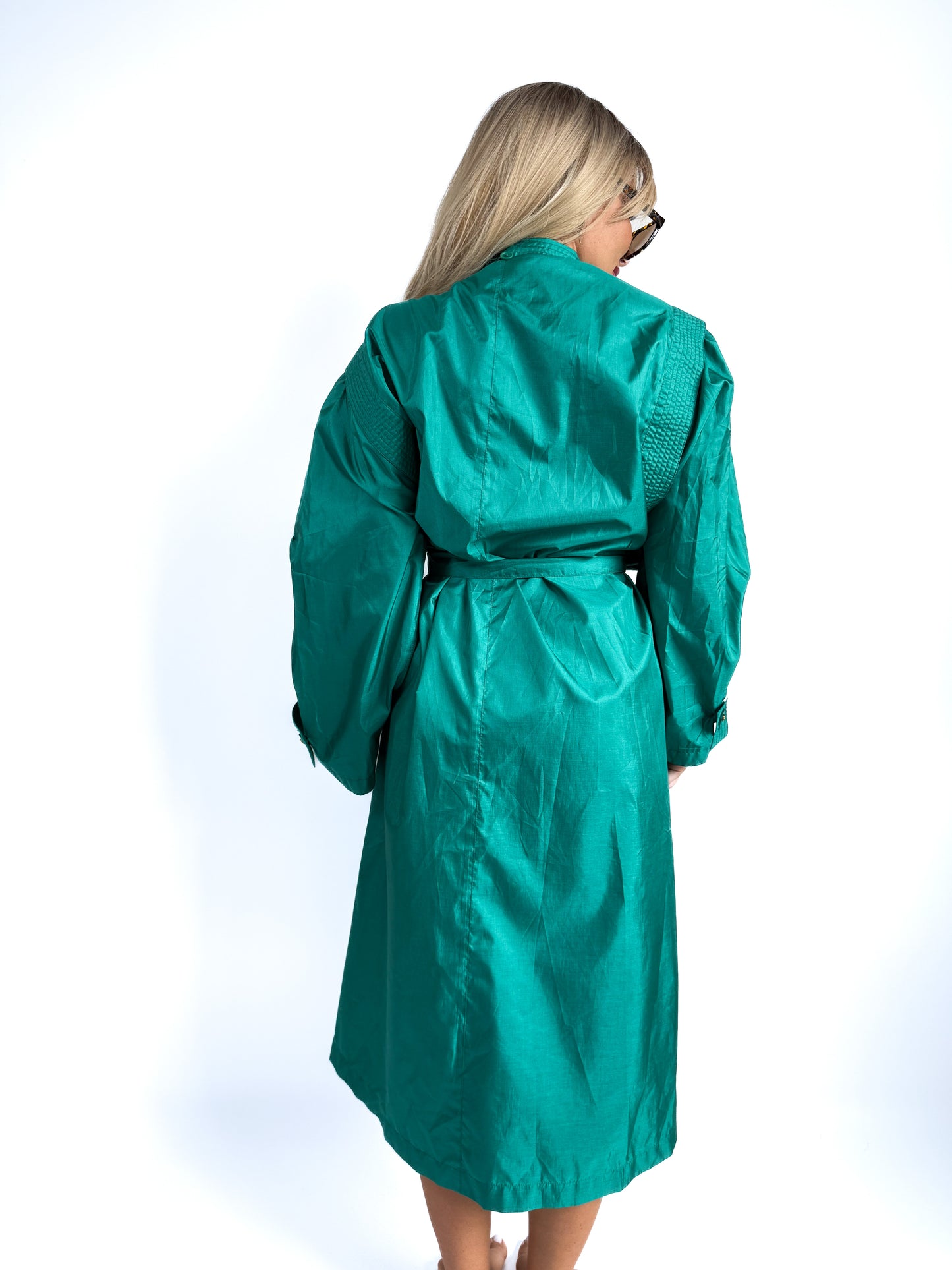 Vintage 90s Shiny Emerald Trench Coat – Oversized Streetwear Rain Jacket with Waist Tie X-XL