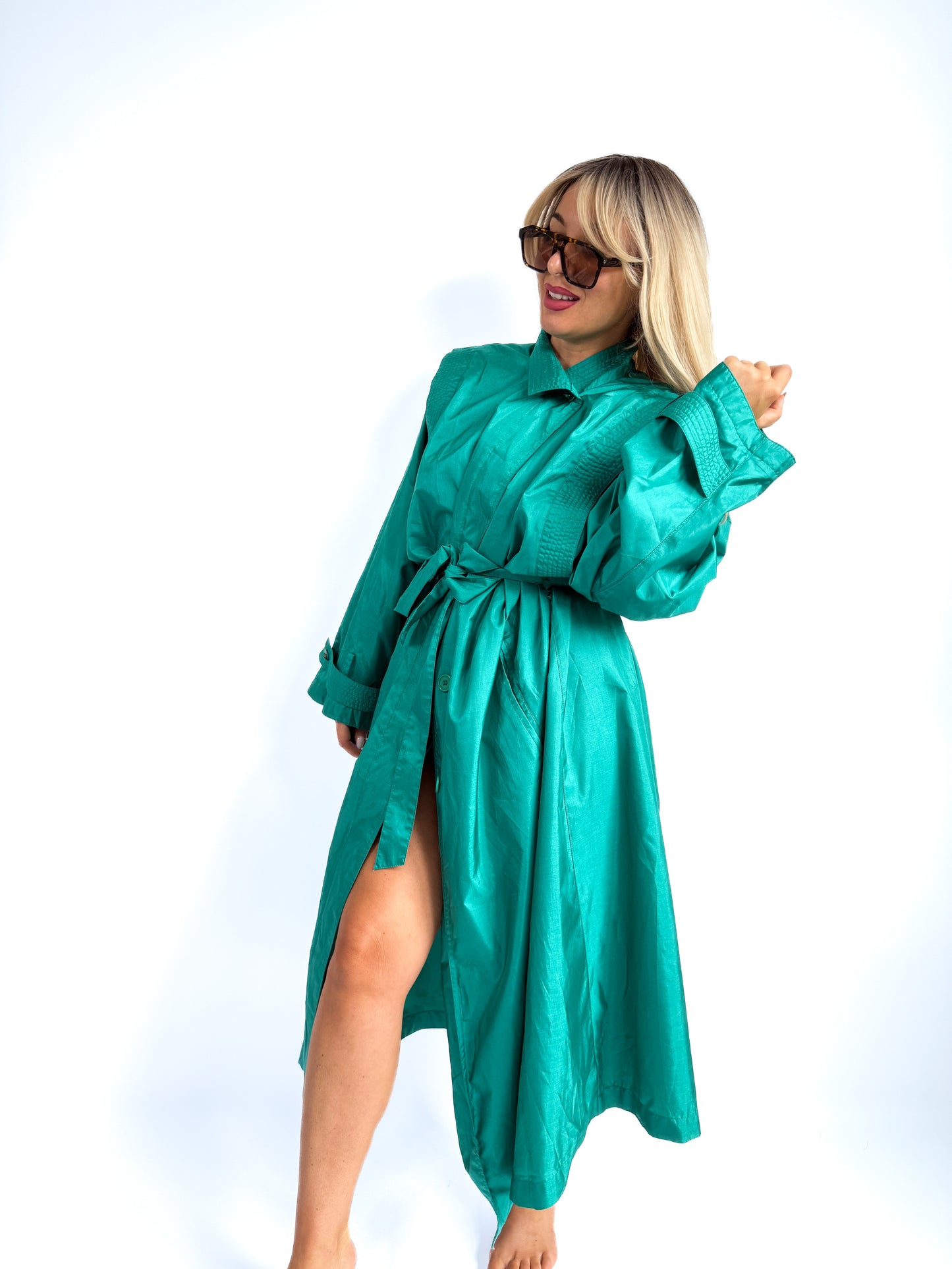 Vintage 90s Shiny Emerald Trench Coat – Oversized Streetwear Rain Jacket with Waist Tie X-XL