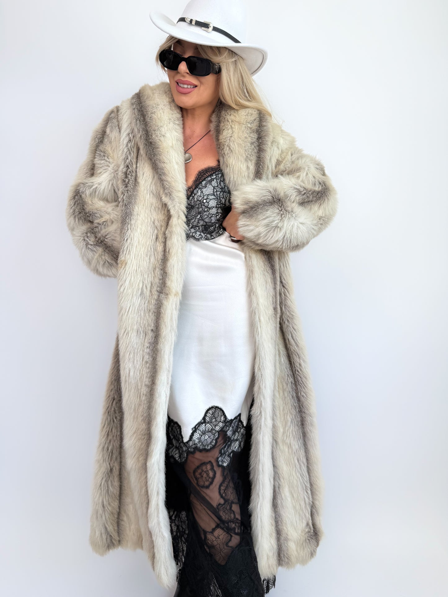 Vintage Cream Ivory Faux Fur Full Length Coat – Mob Wife Style Winter Coat S