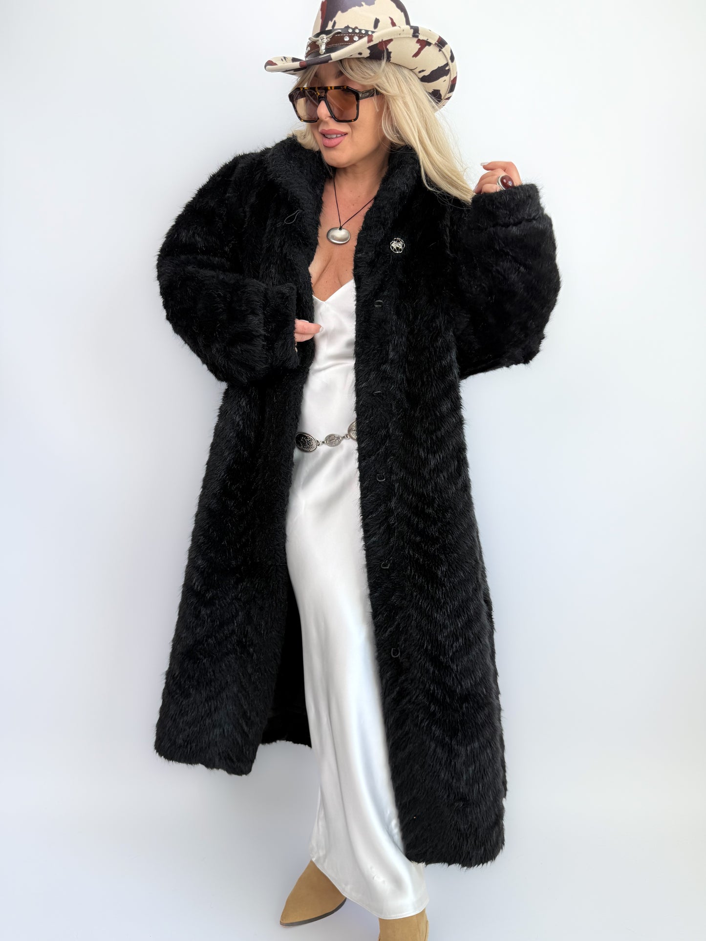 Vintage Faux Fur- Long Winter Coat in Black- L XL